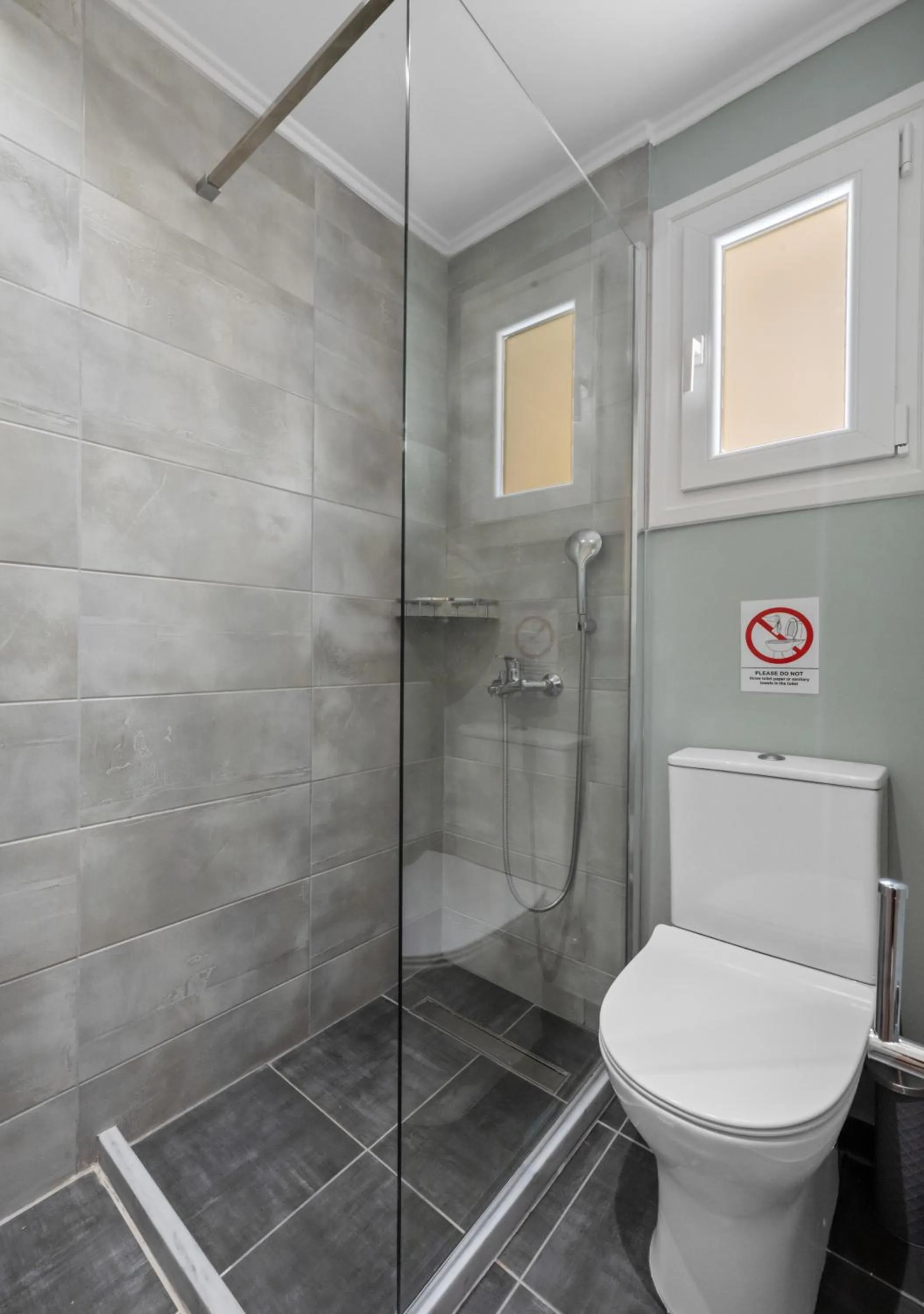 Batelo - Adults Only