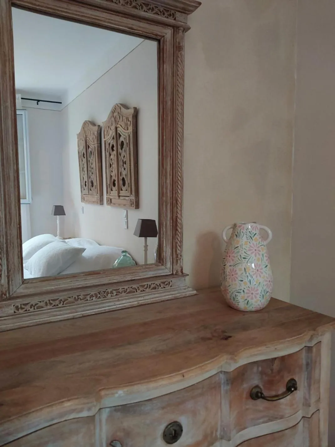Photo of the whole room in MAISON DE MARQUAY-MAISON D'HOTES