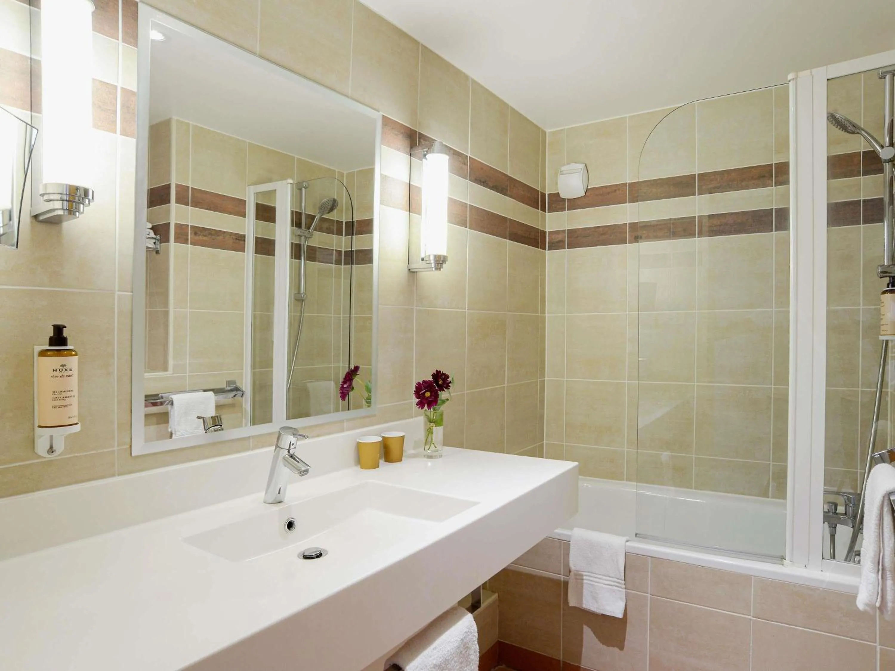 Bedroom in Mercure Toulouse Centre Wilson Capitole