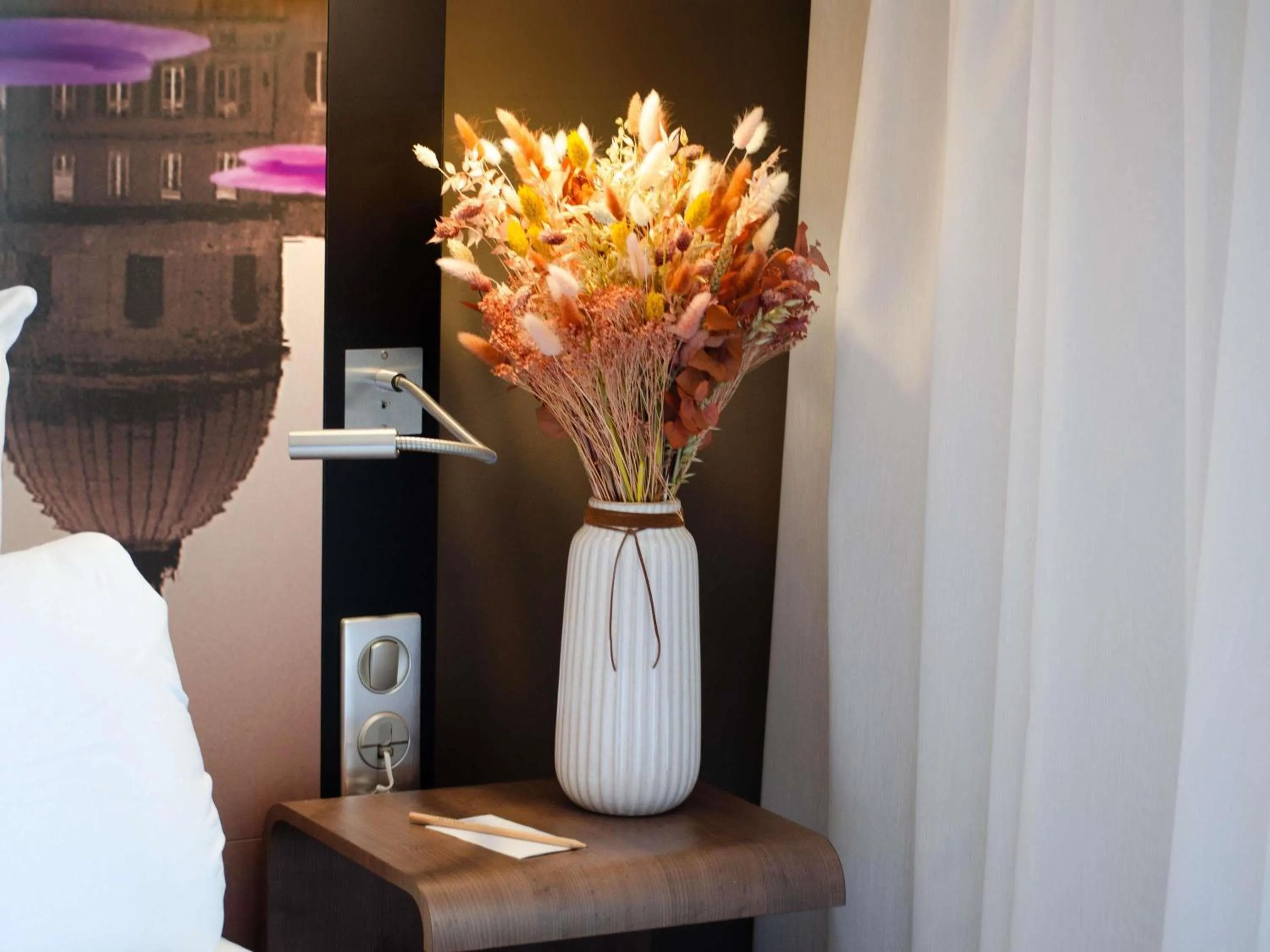 Bedroom in Mercure Toulouse Centre Wilson Capitole