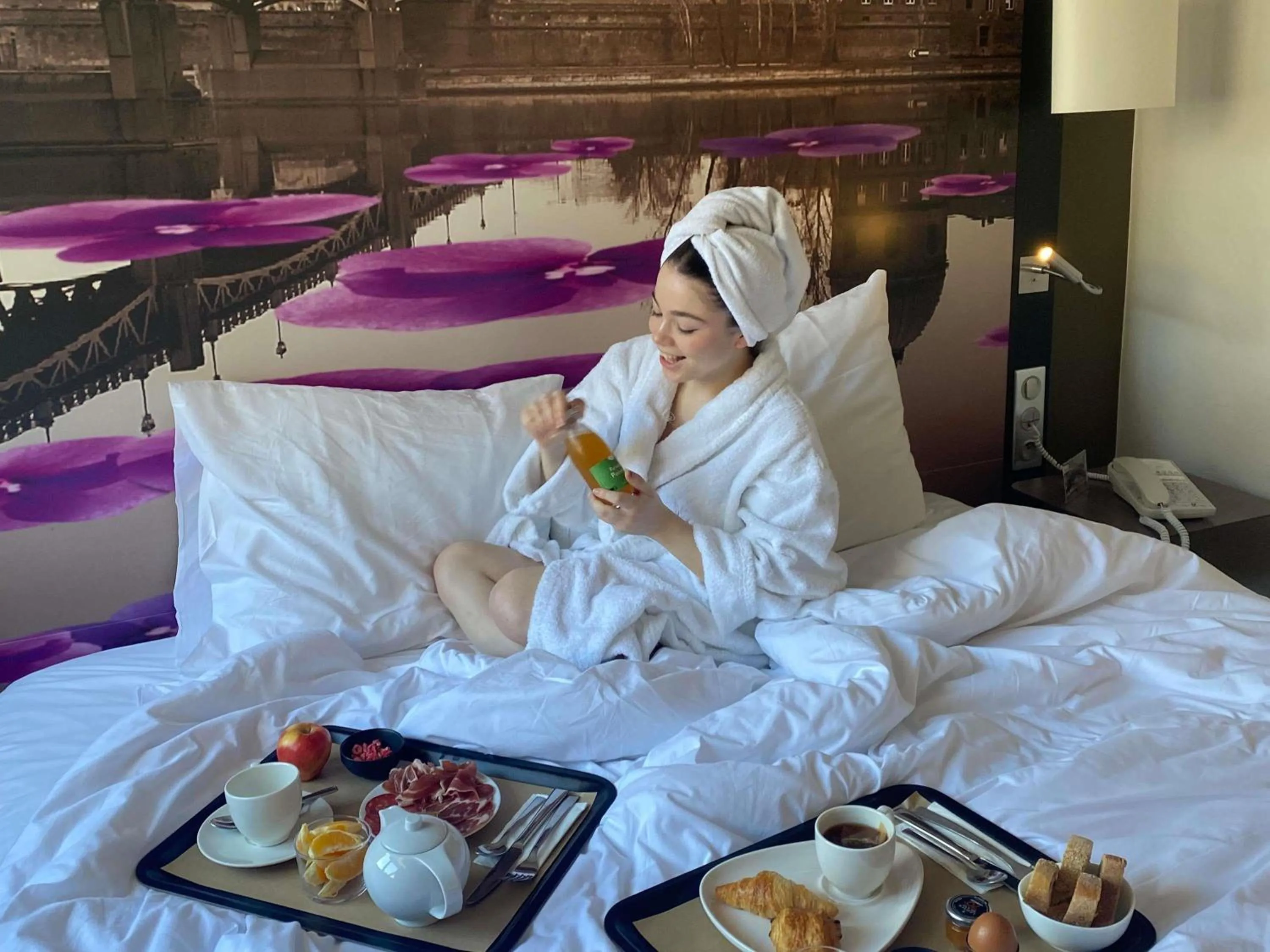 Bedroom, Bed in Mercure Toulouse Centre Wilson Capitole