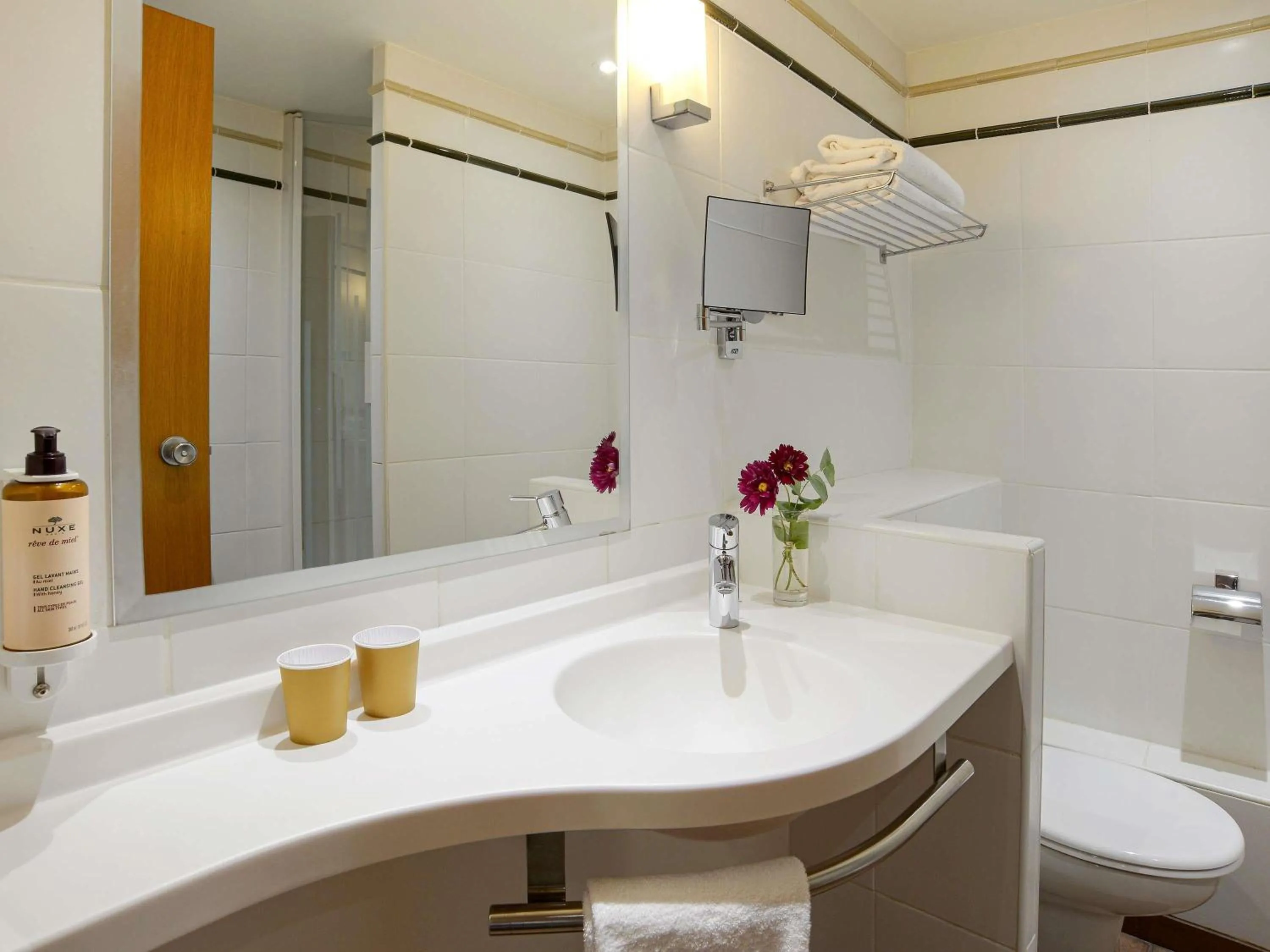 Bedroom in Mercure Toulouse Centre Wilson Capitole