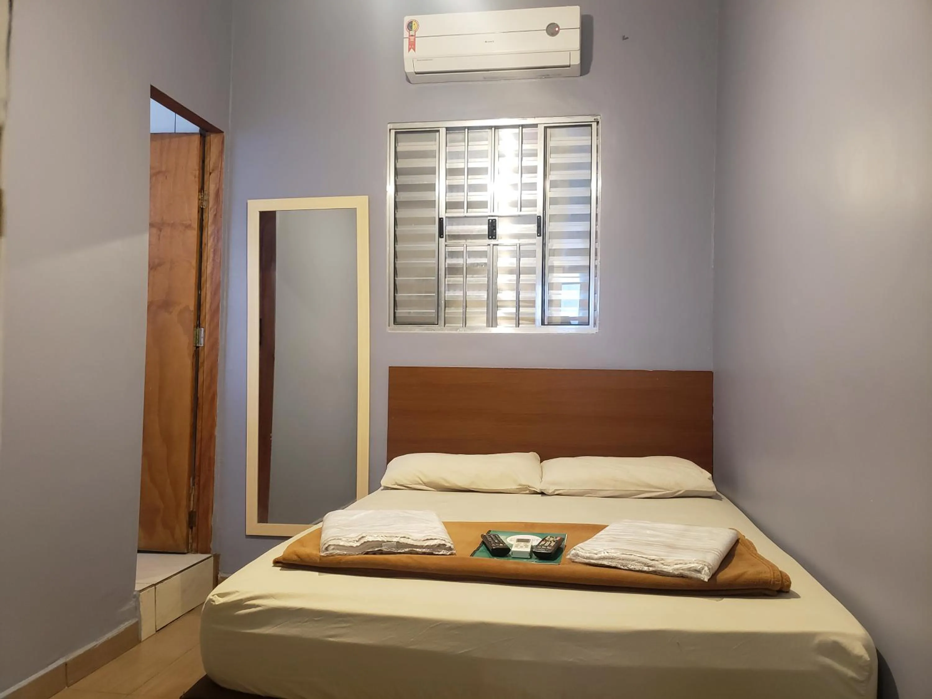 Small Double Room - single occupancy in Pousada Beira Mar