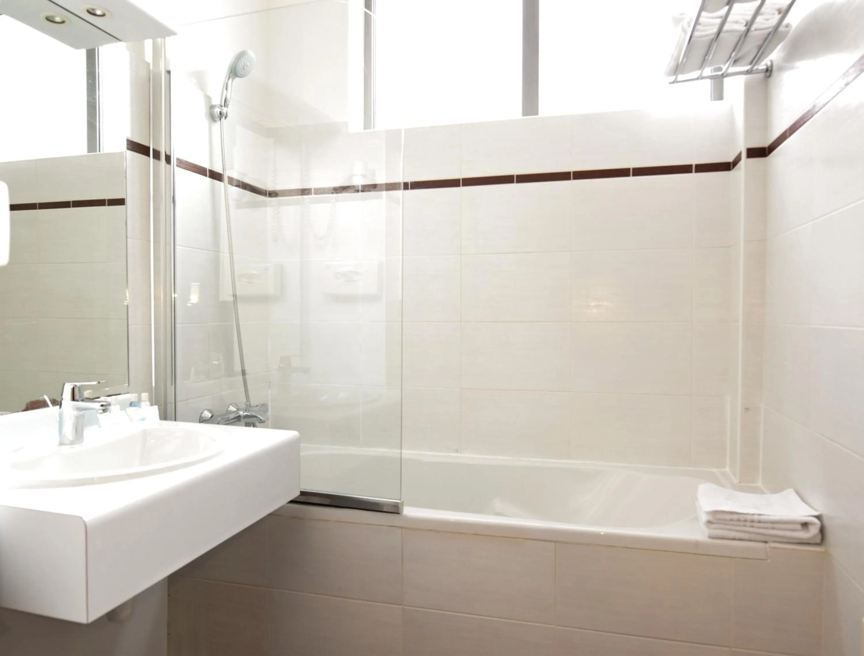 Bathroom in Residhotel Imperial Rennequin