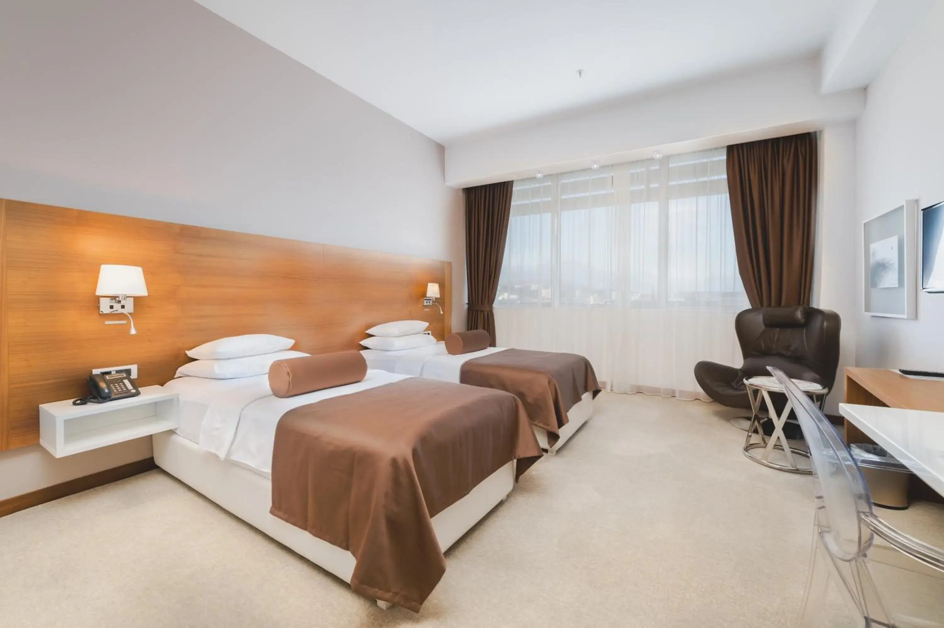 Double or Twin Room - single occupancy - Disability Access in Hotel Aurel Double or Twin Room - single occupancy - Disability Access in Hotel Aurel