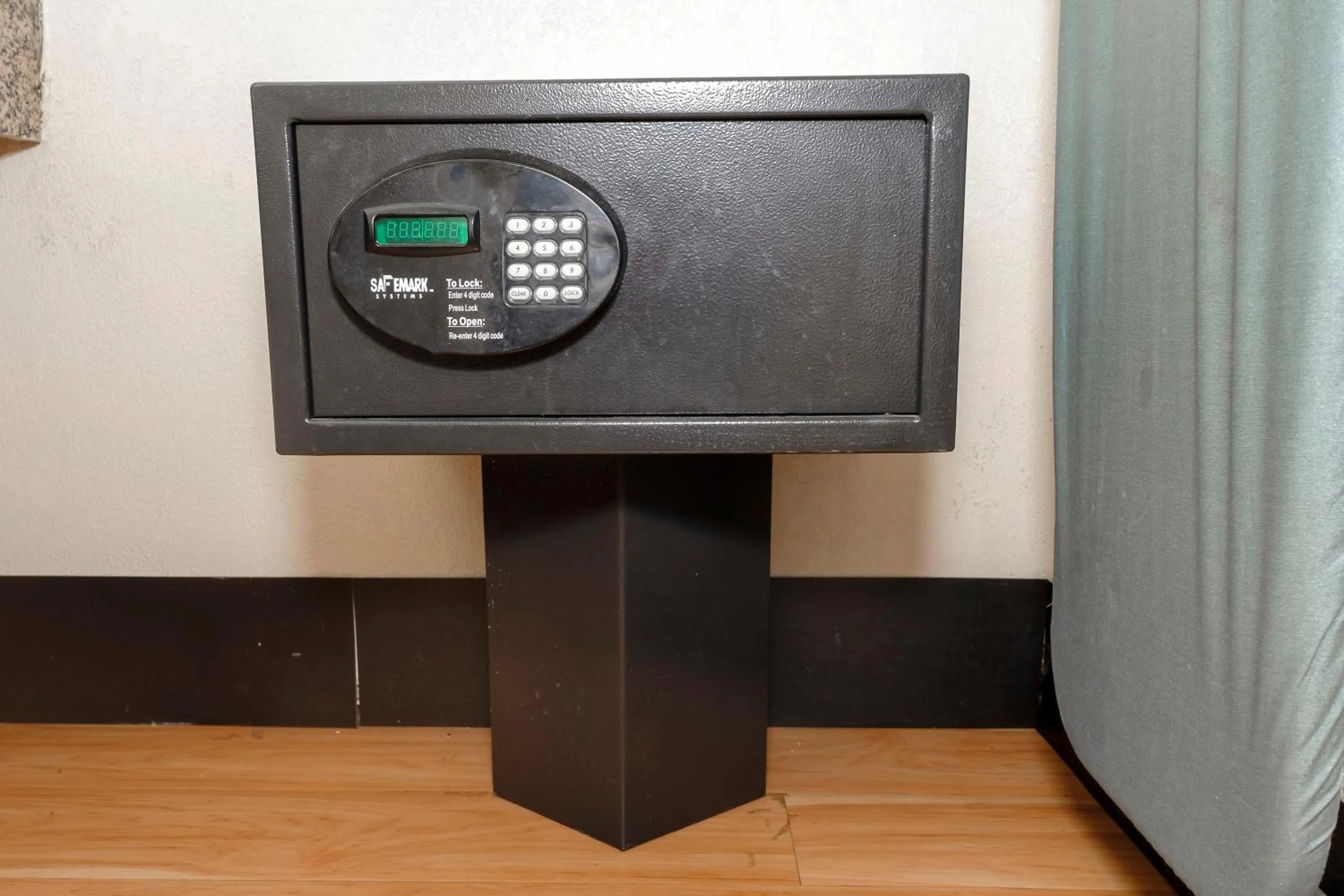 Photo of the whole room in Red Roof Inn Atlanta - Suwanee/Mall of Georgia