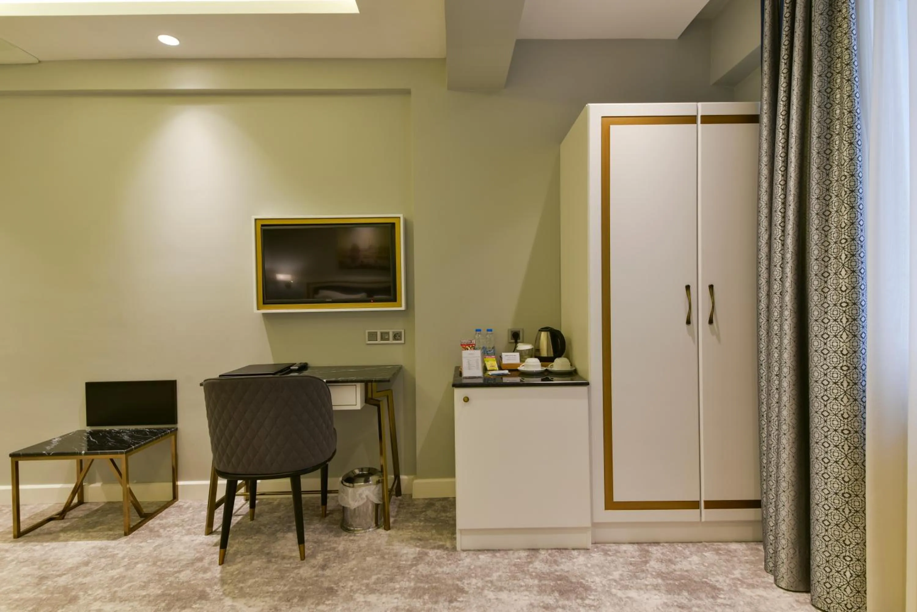 TV and multimedia in Kare Hotel Sultanahmet