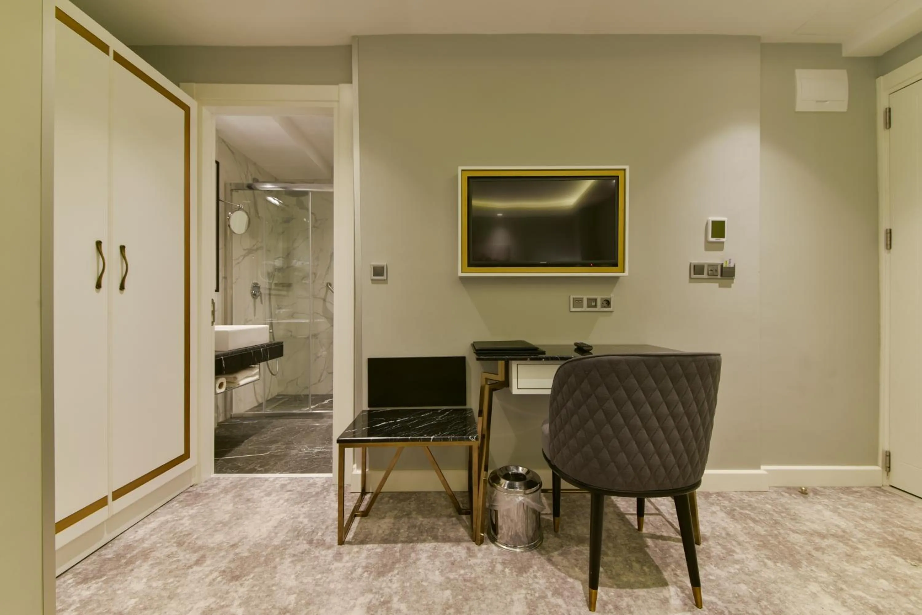 TV and multimedia in Kare Hotel Sultanahmet