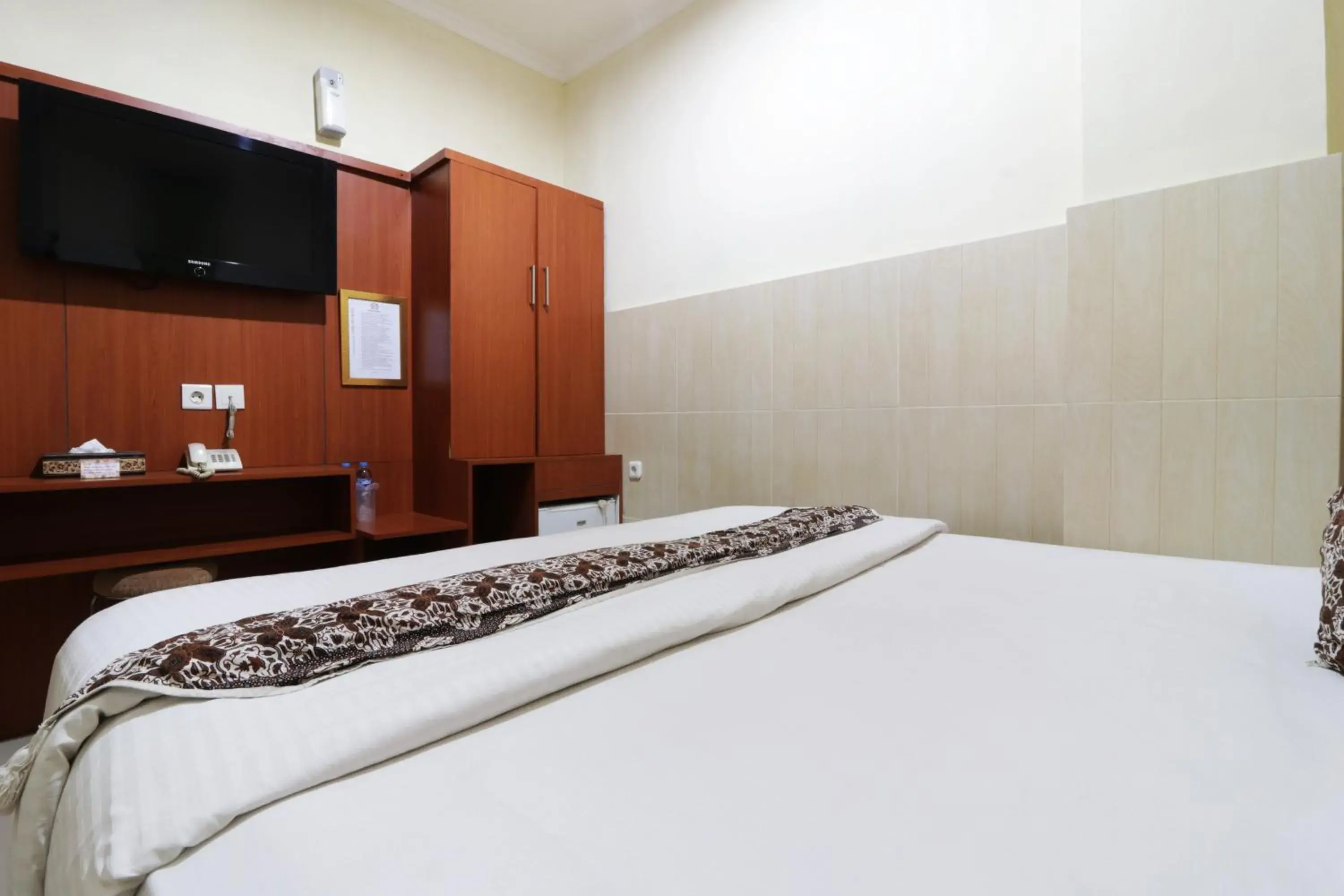 Deluxe Suite in 58 Guesthouse Tangerang Deluxe Suite in 58 Guesthouse Tangerang
