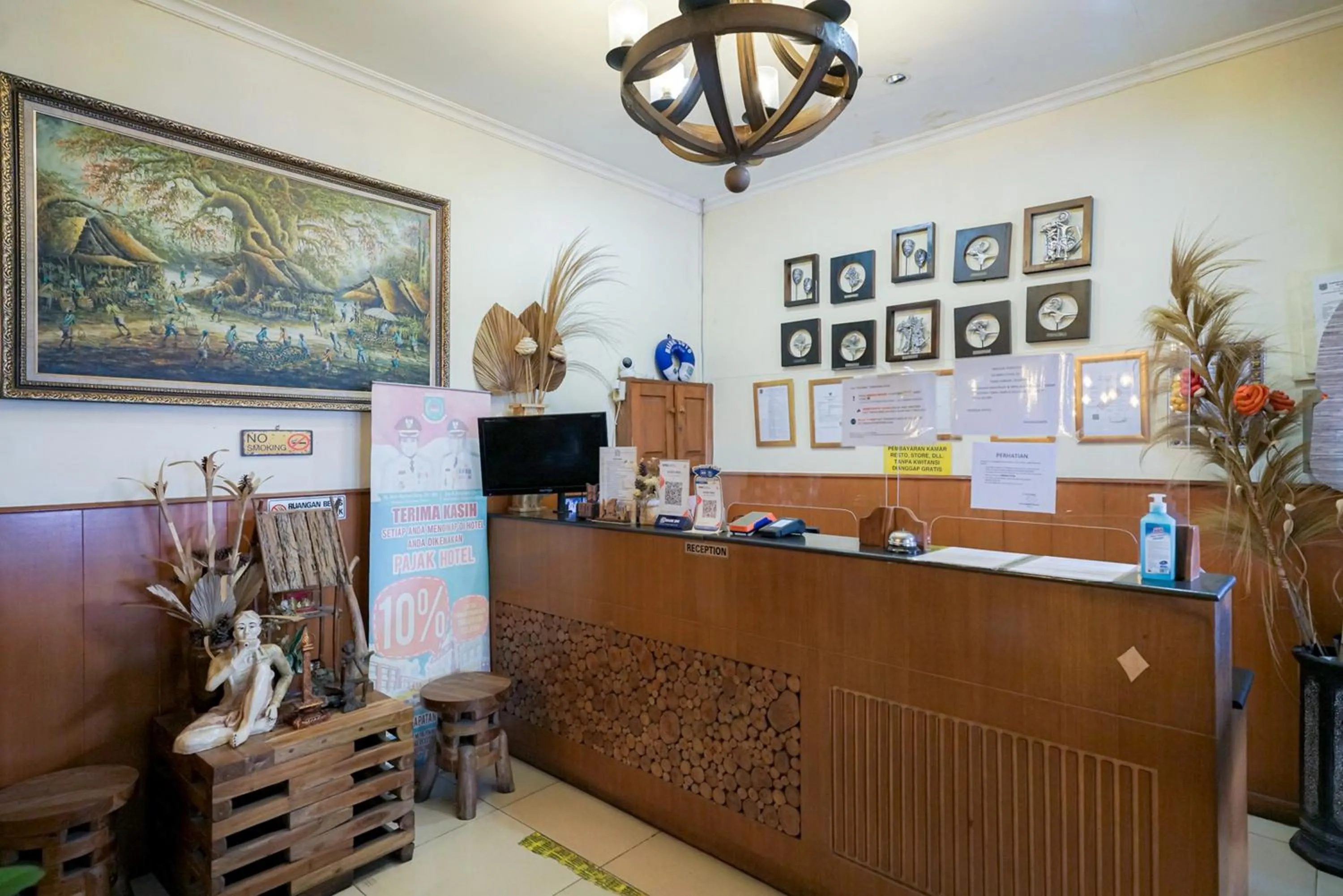 Lobby or reception in Urbanview Hotel 58 Bintaro