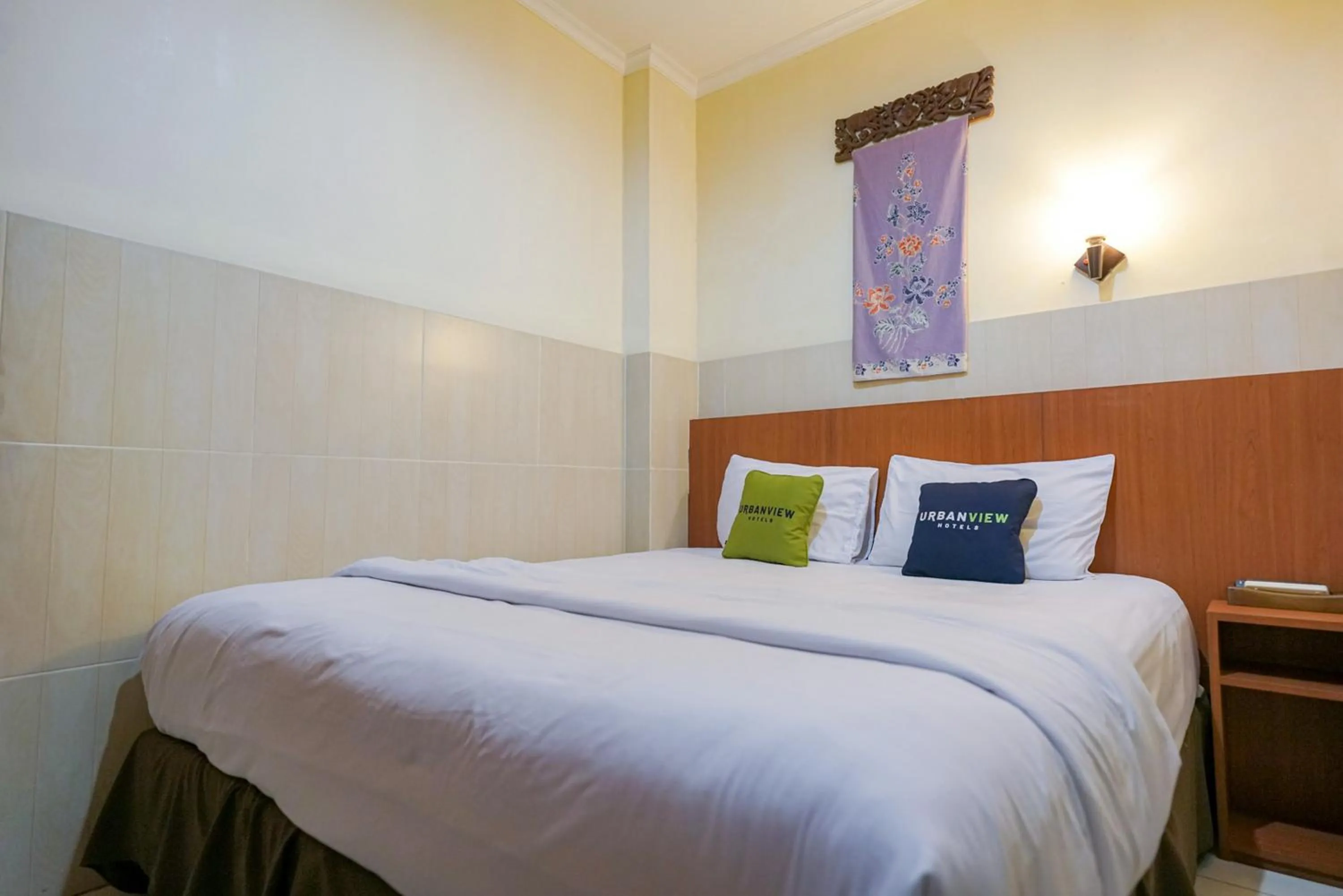 Bedroom, Bed in Urbanview Hotel 58 Bintaro