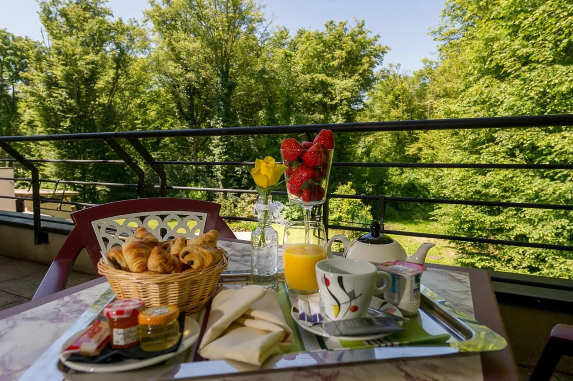 Food and drinks in Hôtel Marso