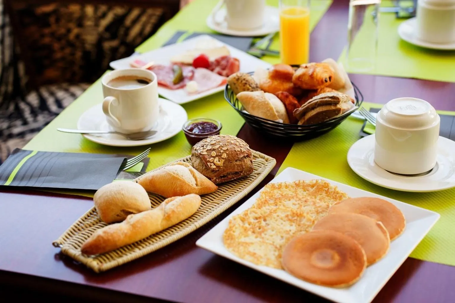 Breakfast in Hôtel Marso