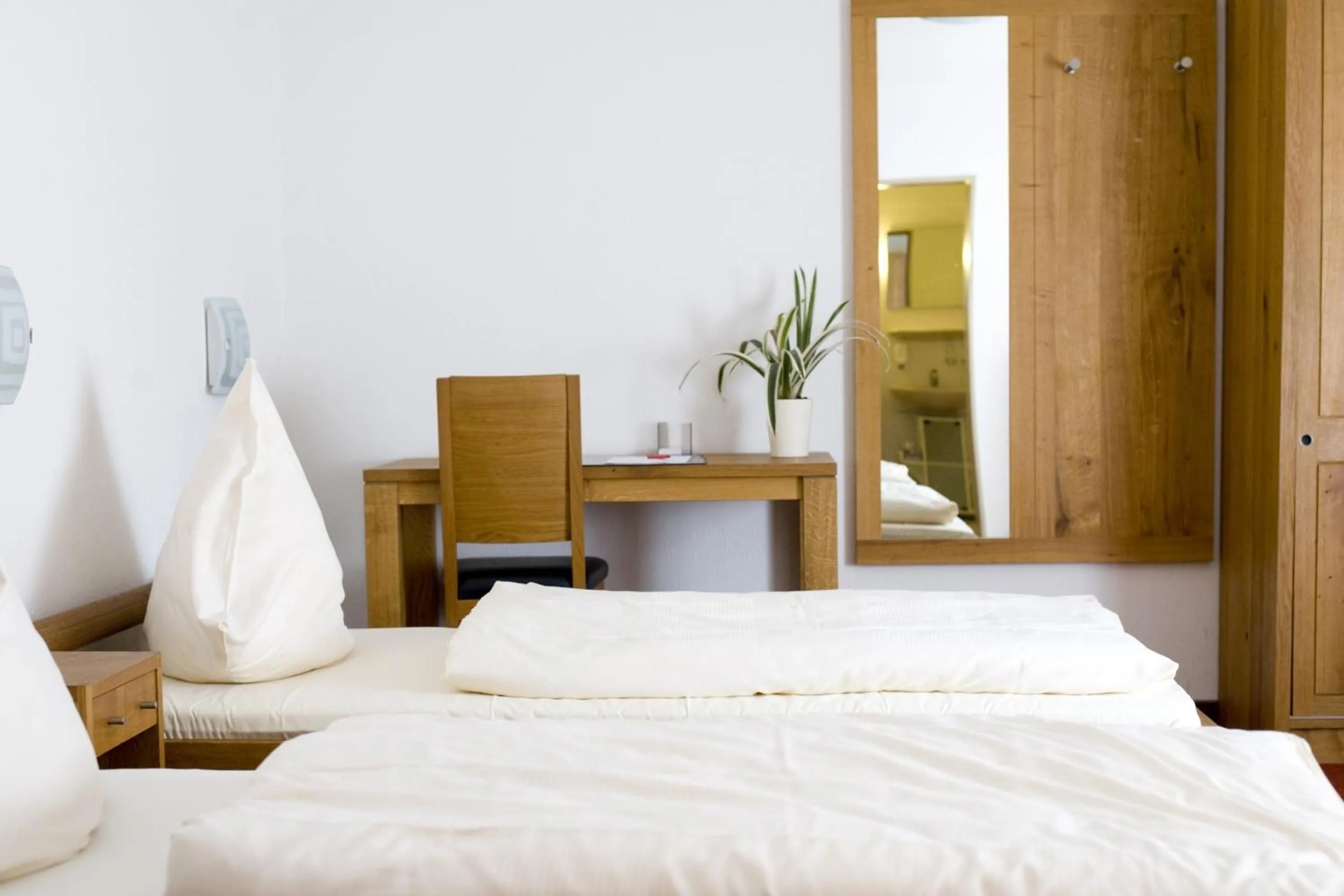 Photo of the whole room, Bed in Hotel Flora