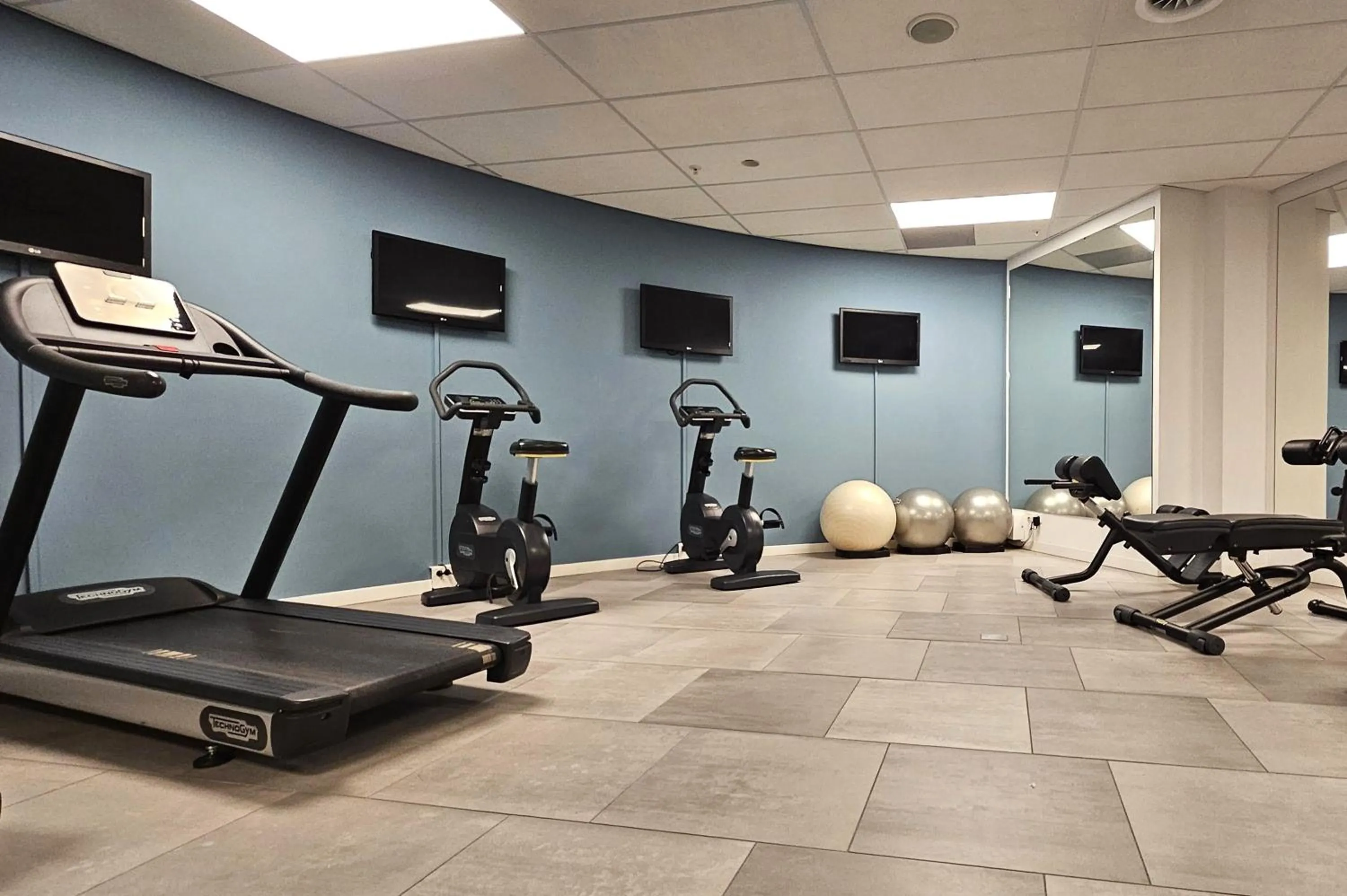 Fitness centre/facilities in Room Mate Aitana, Amsterdam