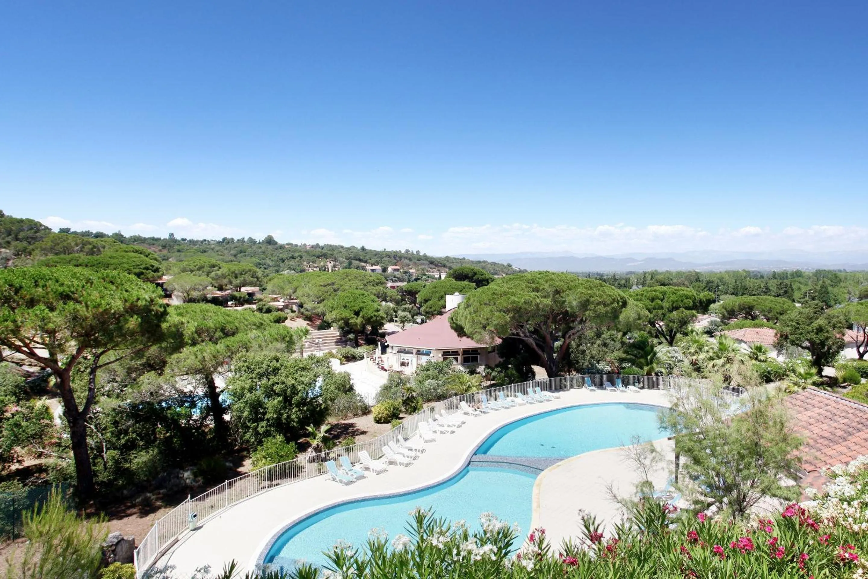 Swimming pool in Résidence Odalys Domaine des Eucalyptus
