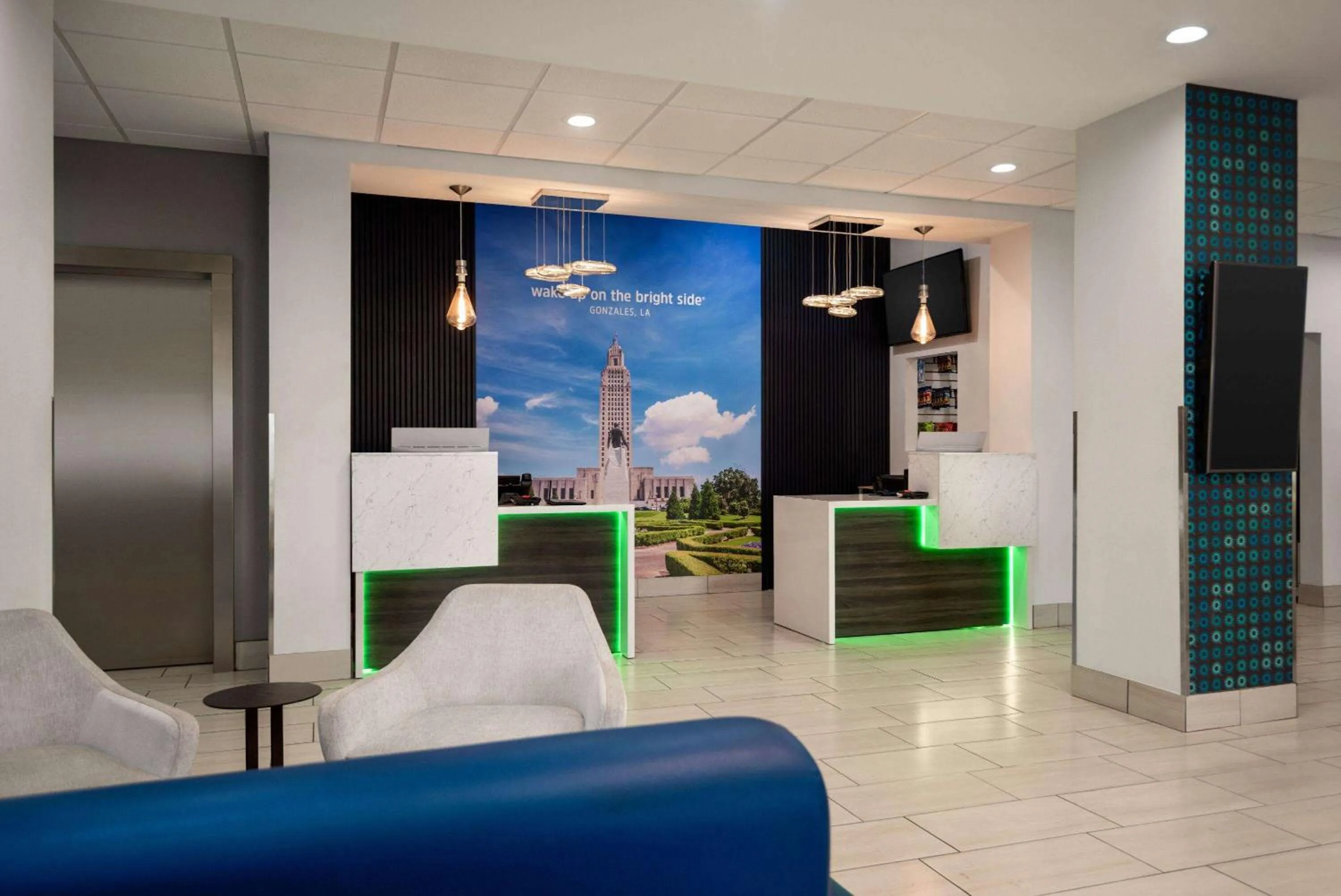 Lobby or reception in La Quinta by Wyndham Gonzales LA