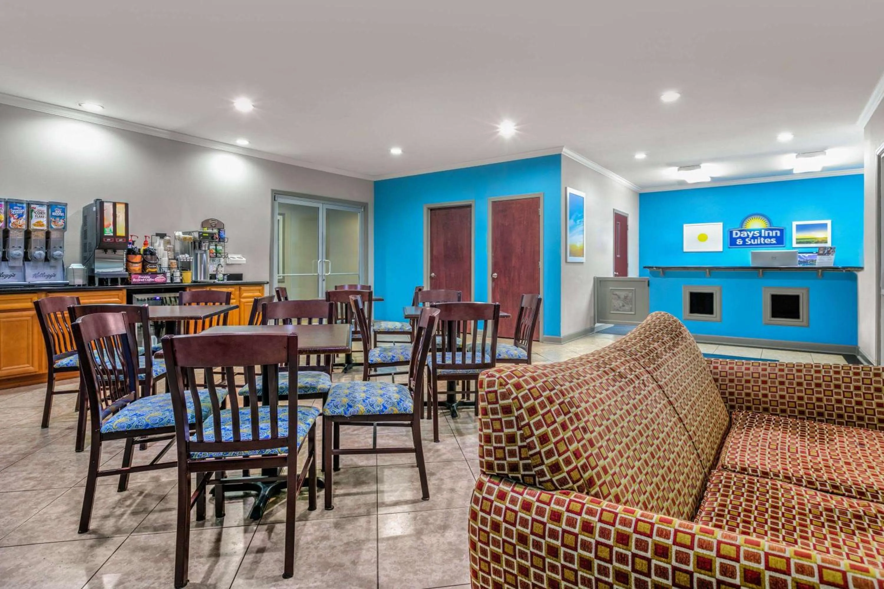 Breakfast in Days Inn & Suites by Wyndham Cabot