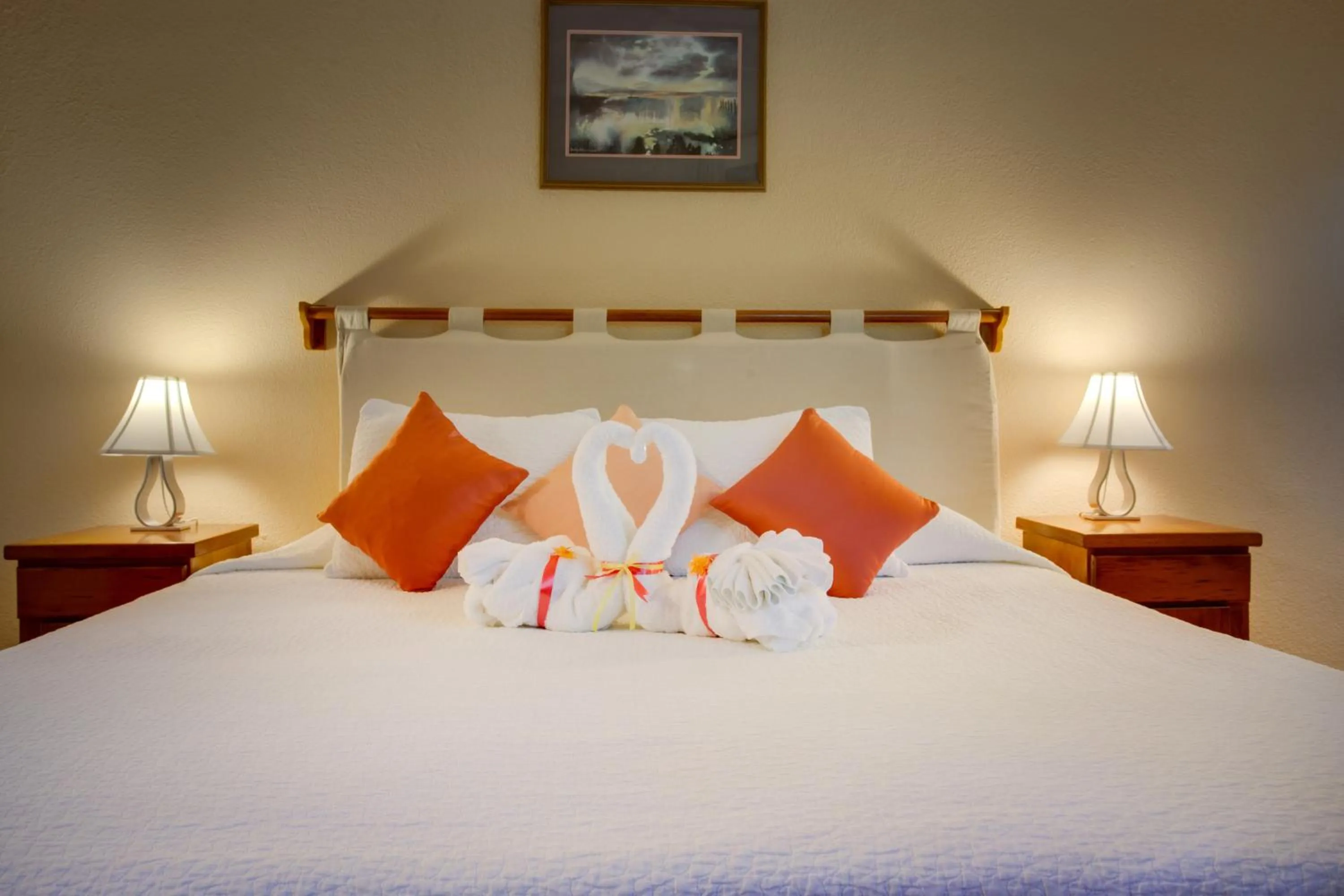 Bedroom, Bed in Xanadu Island Resort