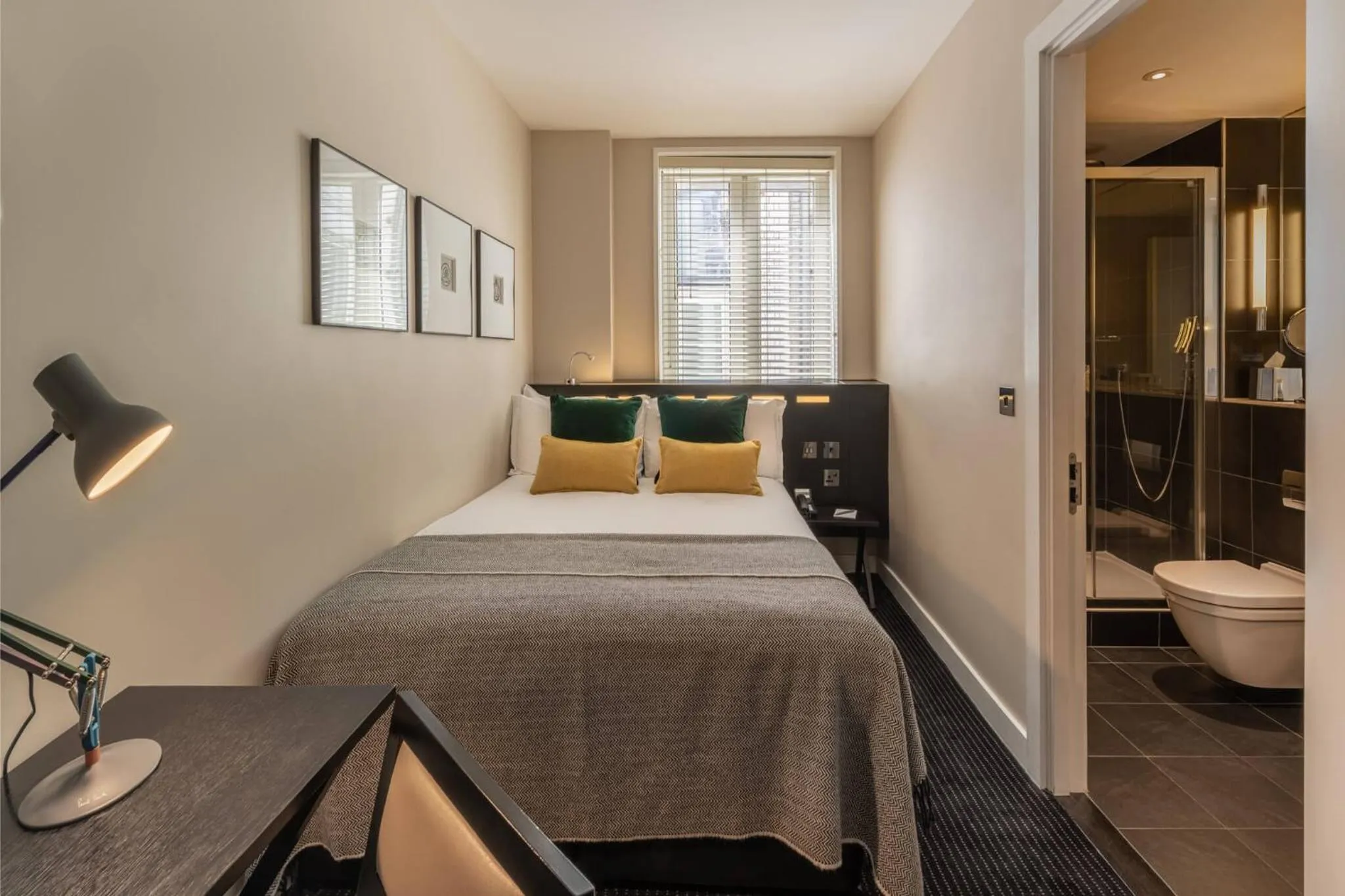 Photo of the whole room, Bed in The Resident Soho