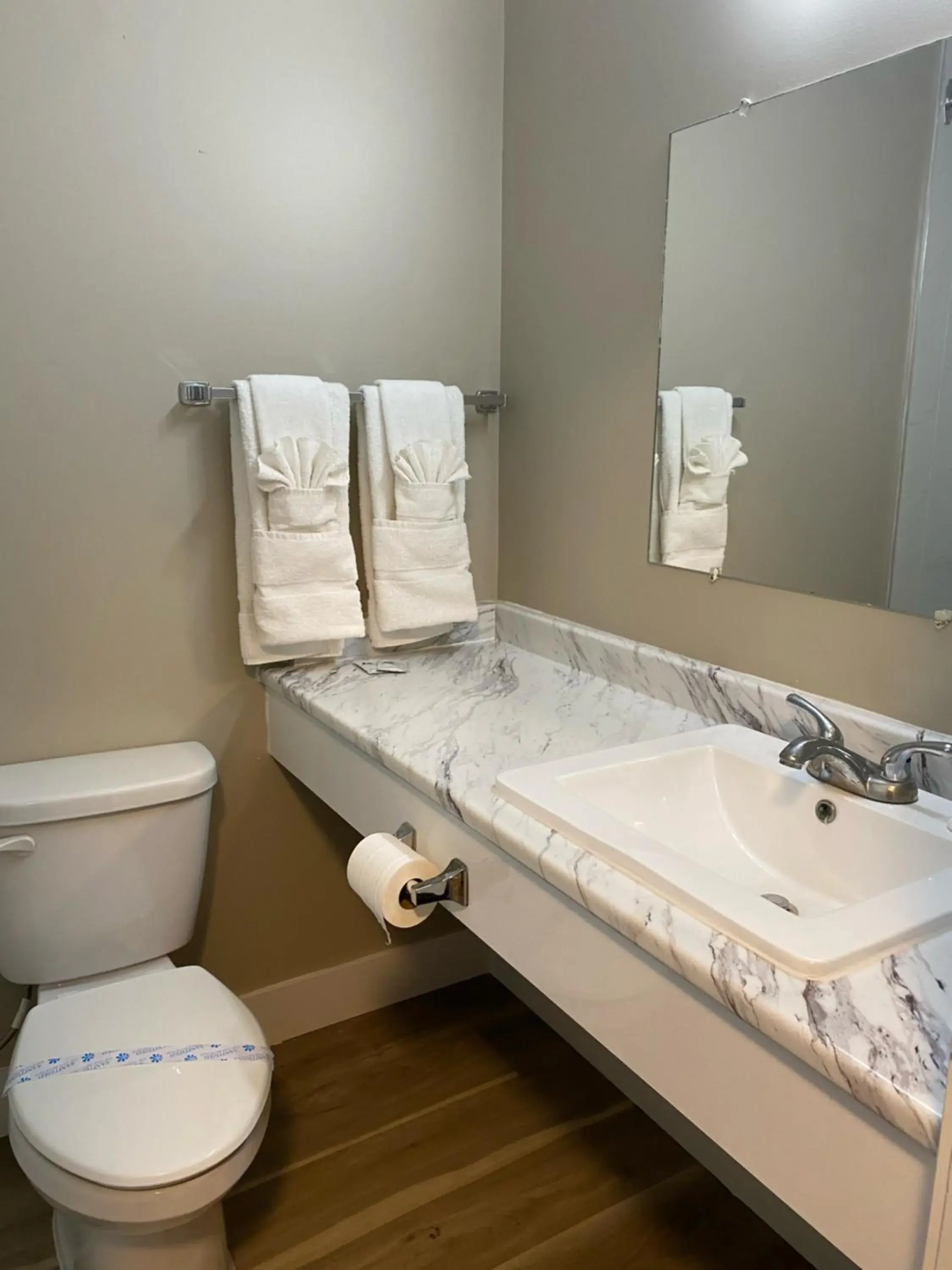 Standard Double Room in Imperial Motel Standard Double Room in Imperial Motel