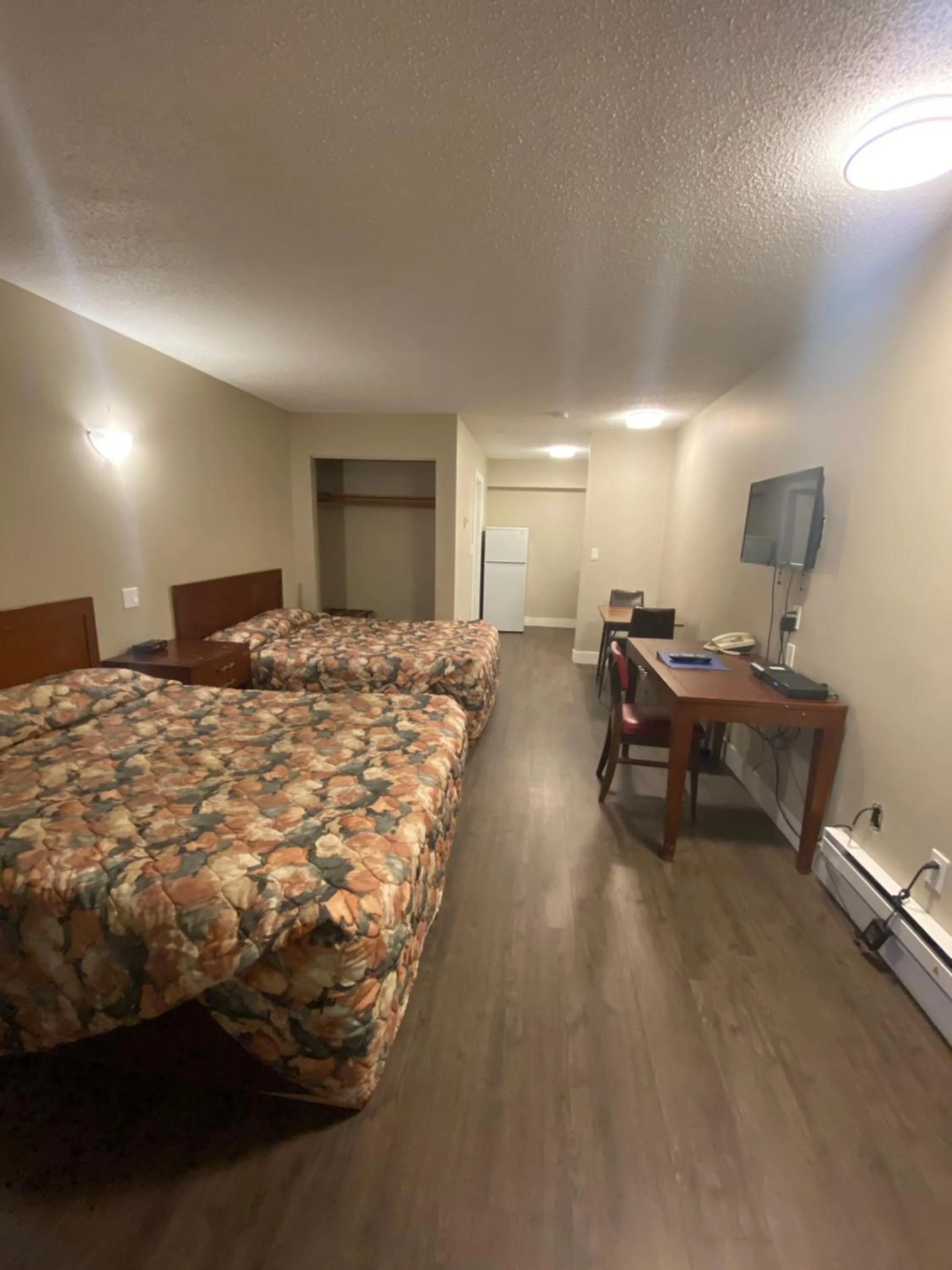 kitchen, Bed in Imperial Motel