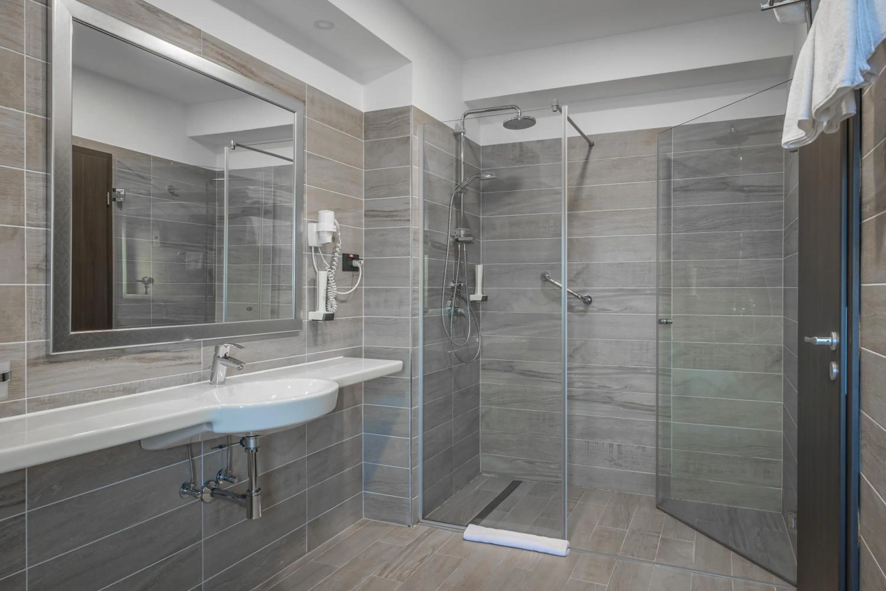 Shower in Charm Boutique Hotel