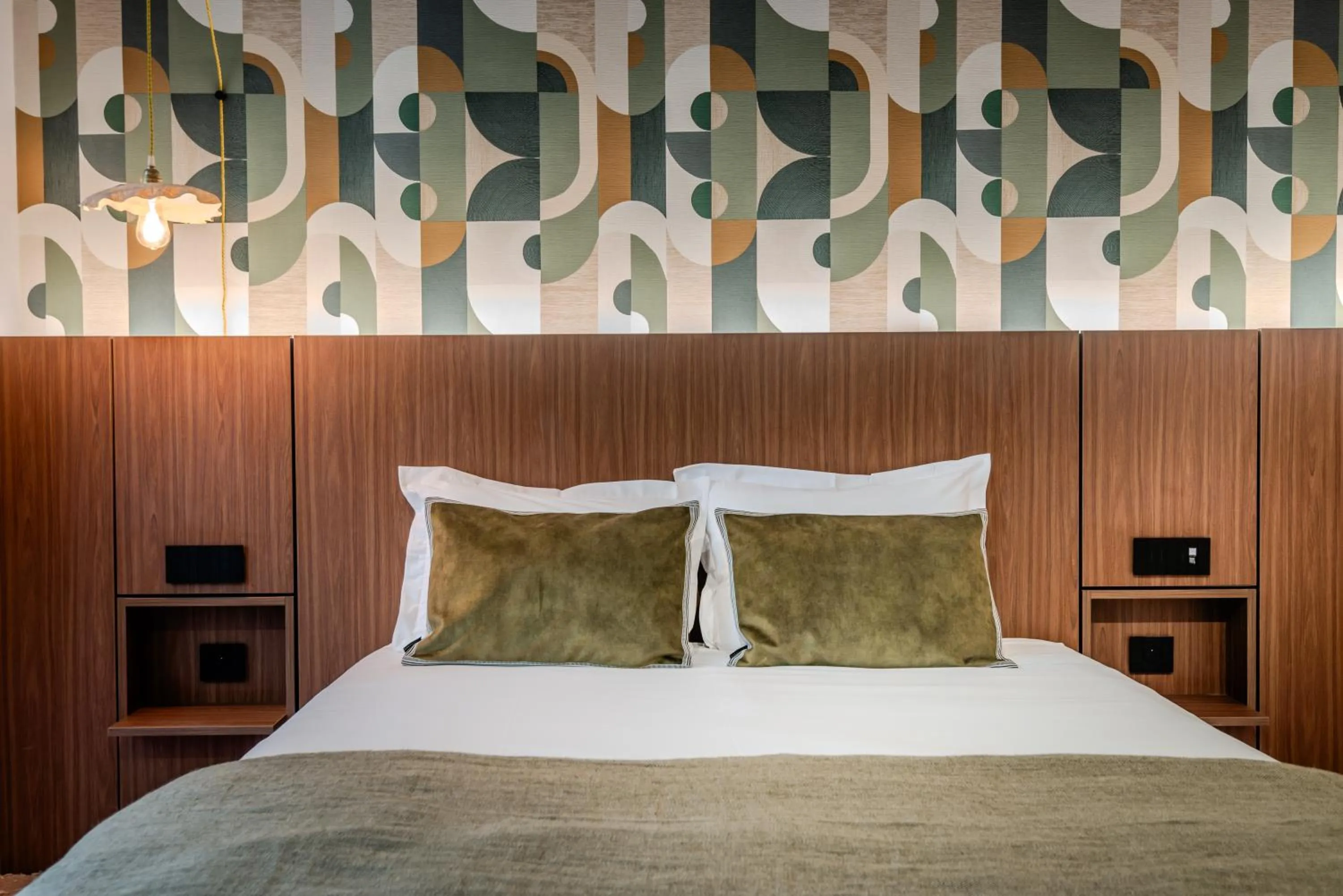 Bed in Hôtel Anne de Bretagne