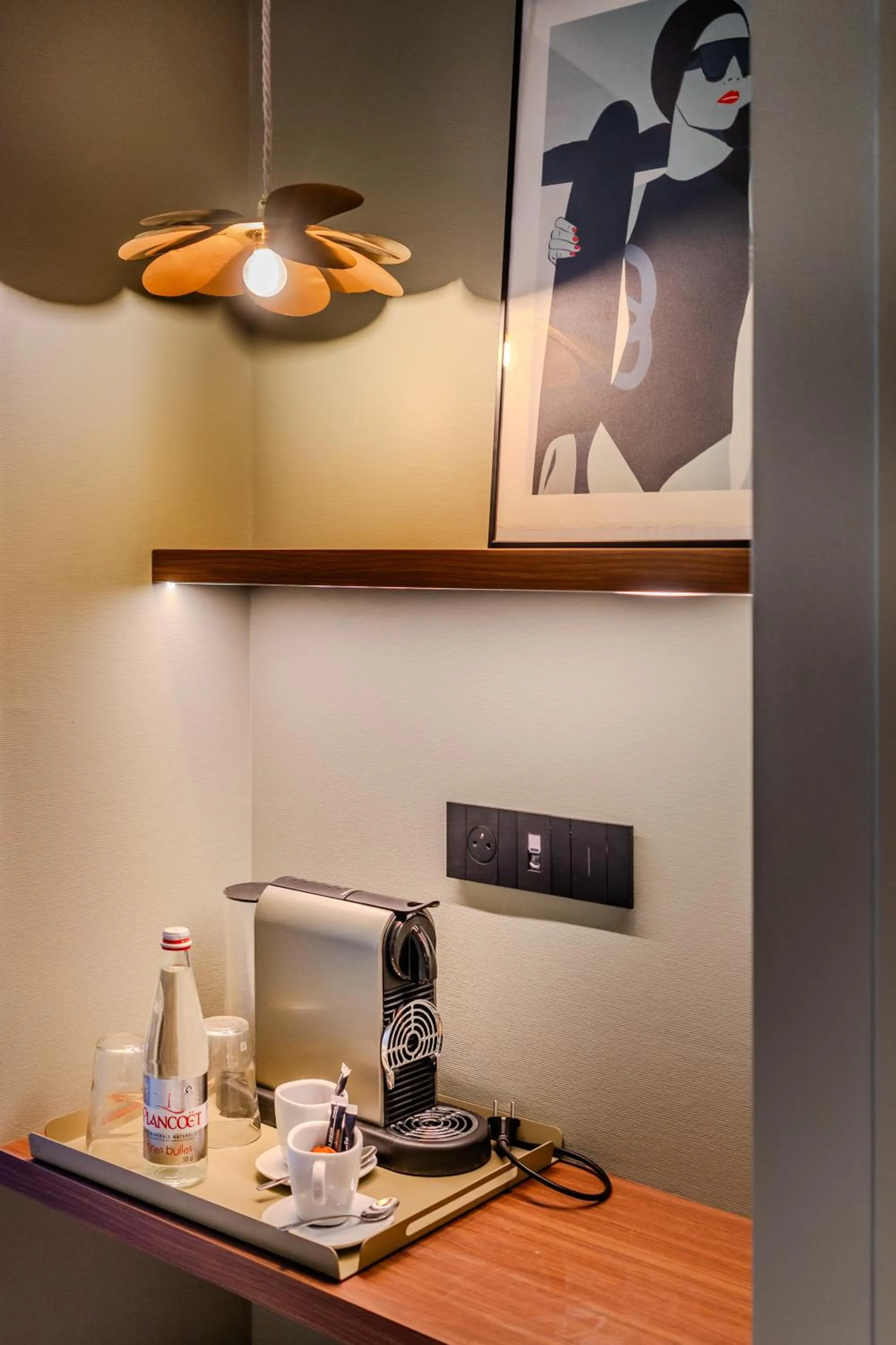 Coffee/tea facilities in Hôtel Anne de Bretagne