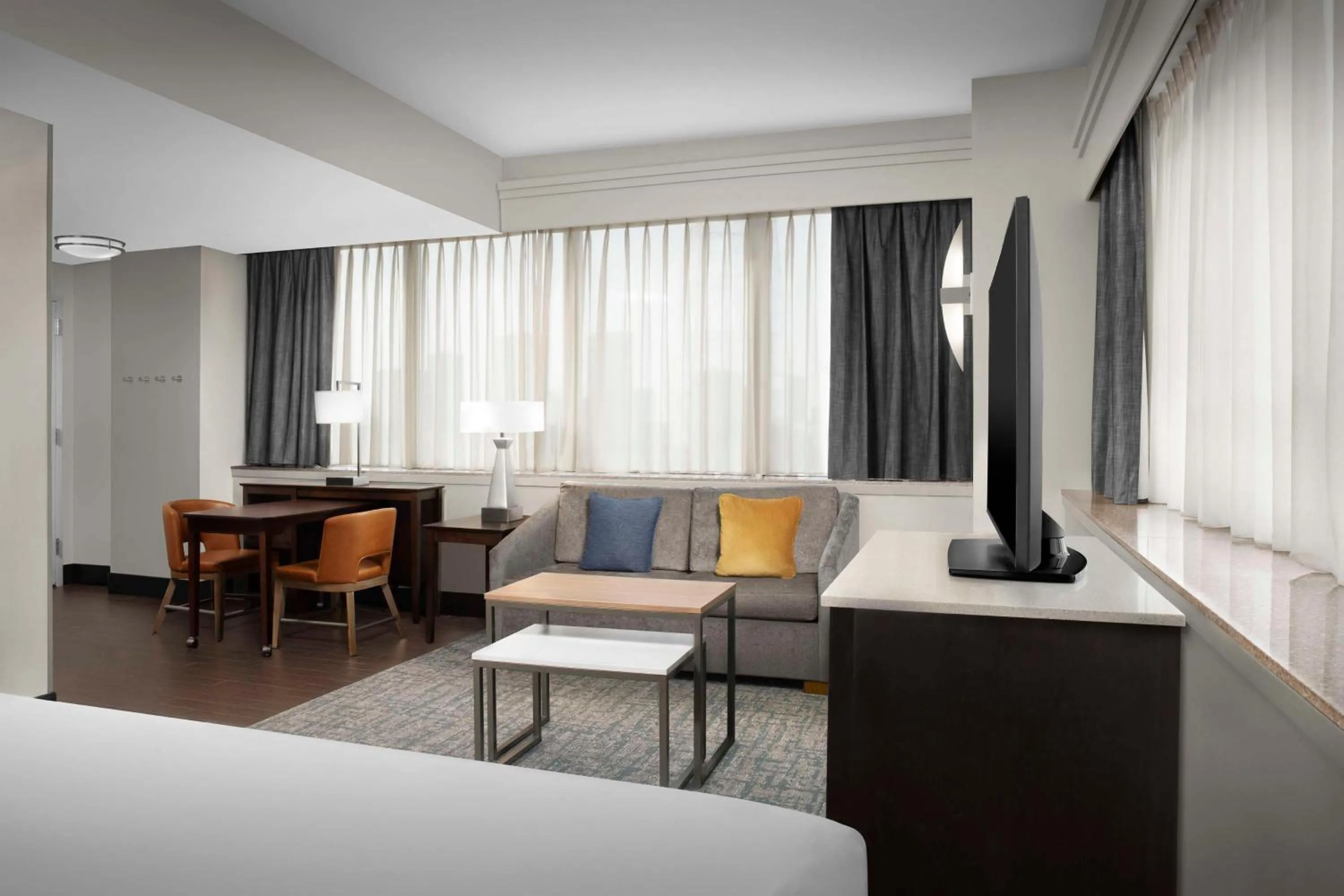 Living room, Bed in Homewood Suites Dallas Downtown