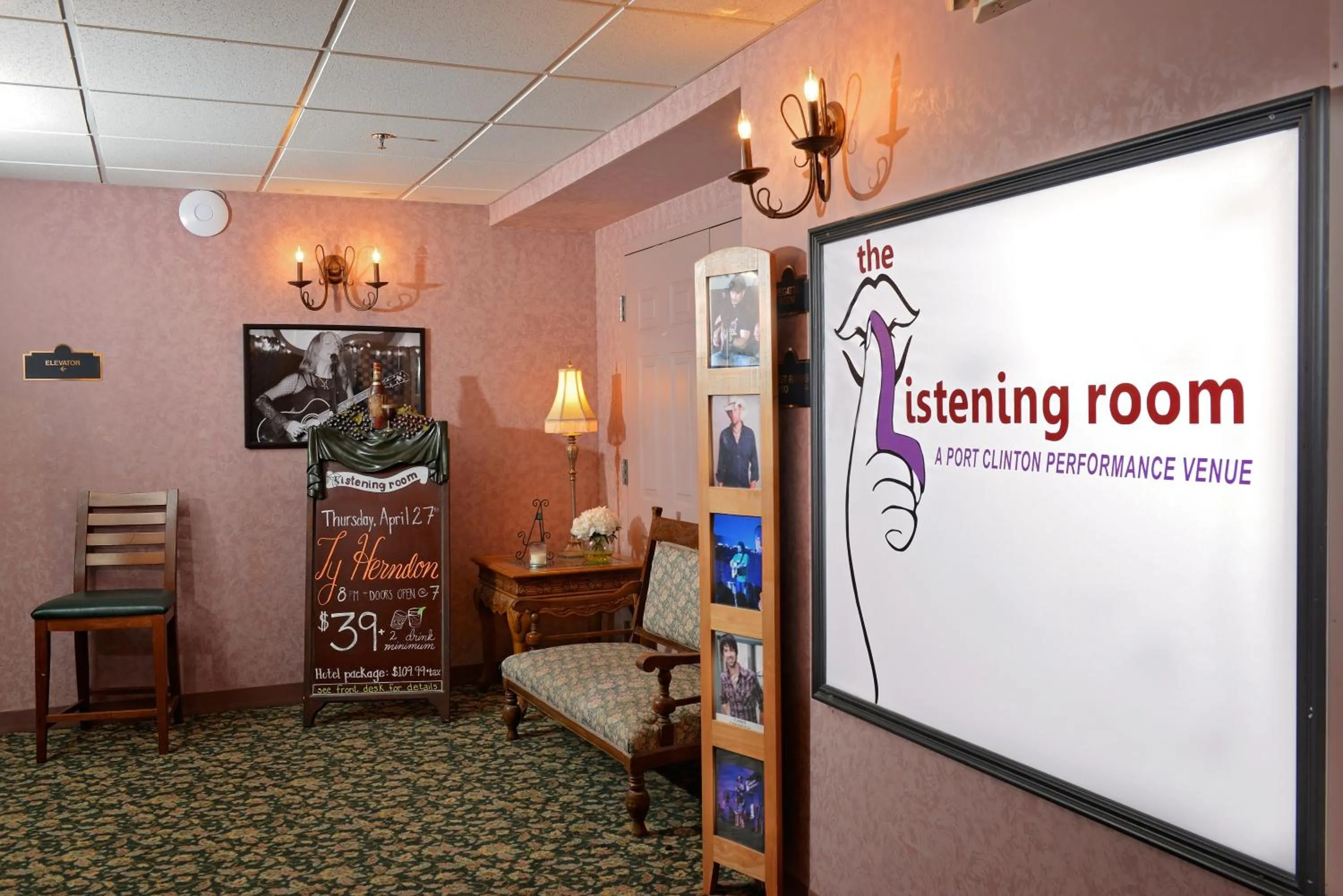 Evening entertainment in OurGuest Inn & Suites Downtown Port Clinton