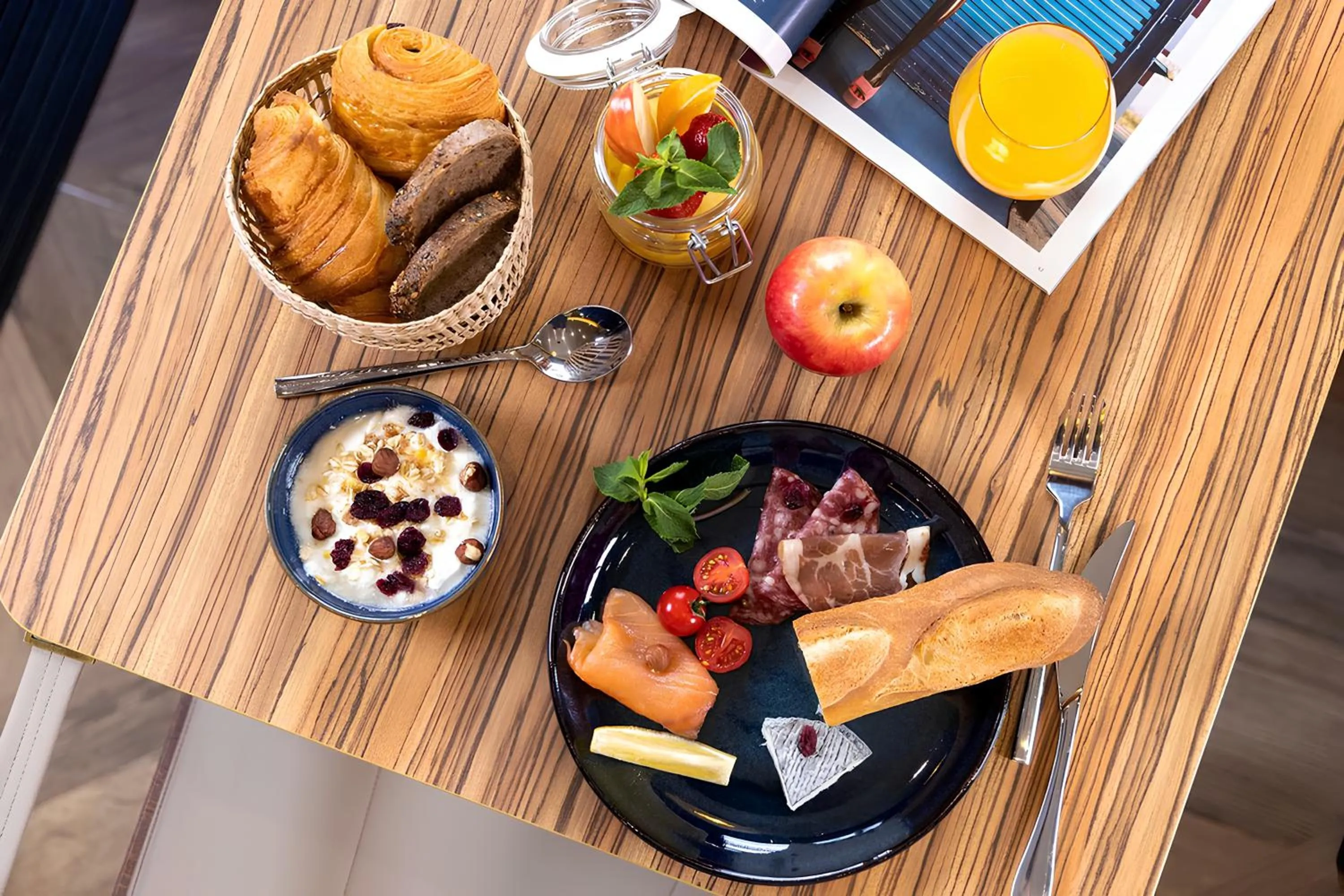 Breakfast in Hotel Avalon Paris