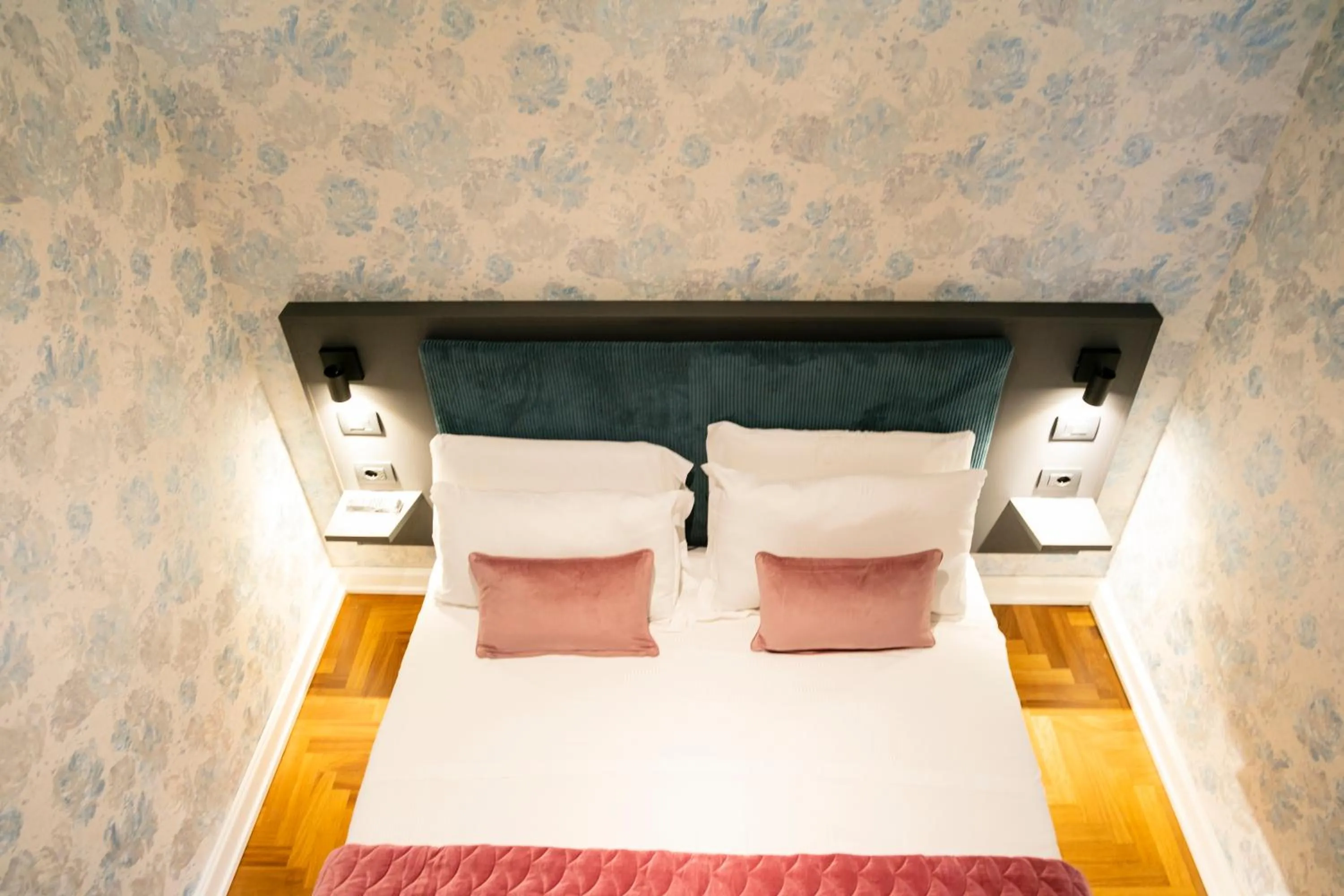 Bed in Hadrianus Temple Suites - The Venue Collection