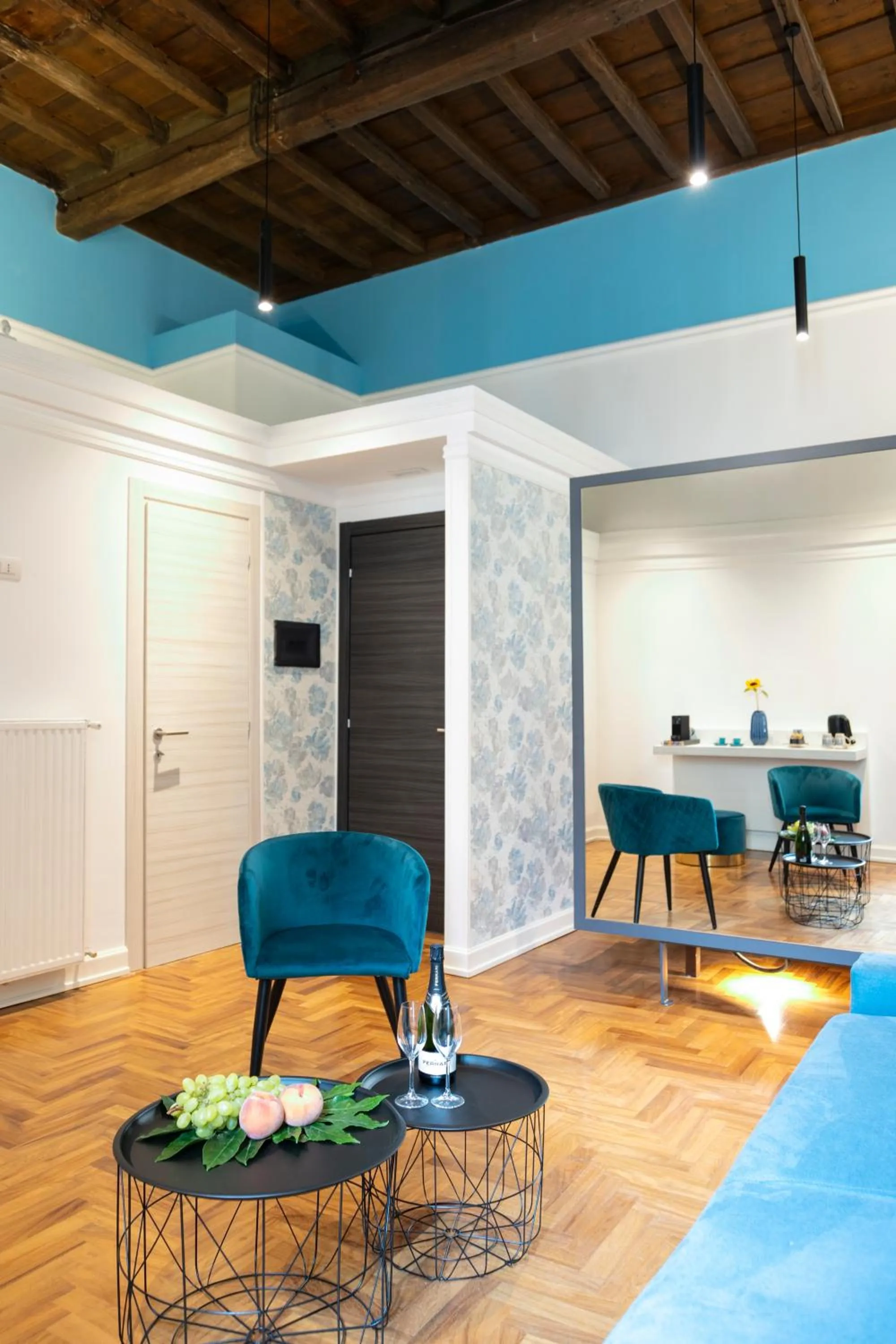 Photo of the whole room in Hadrianus Temple Suites - The Venue Collection