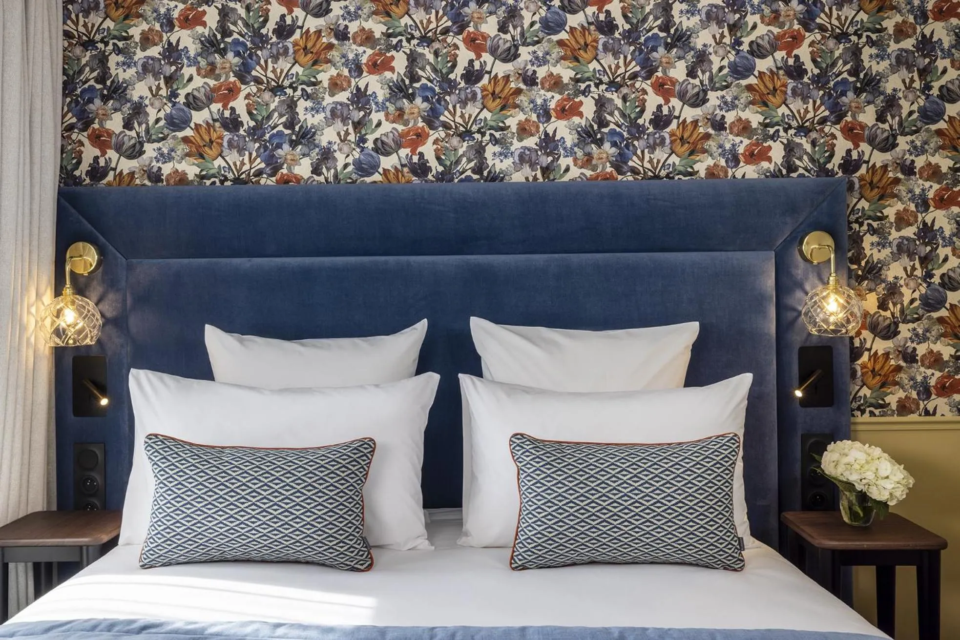 Bedroom, Bed in Hotel Louis II