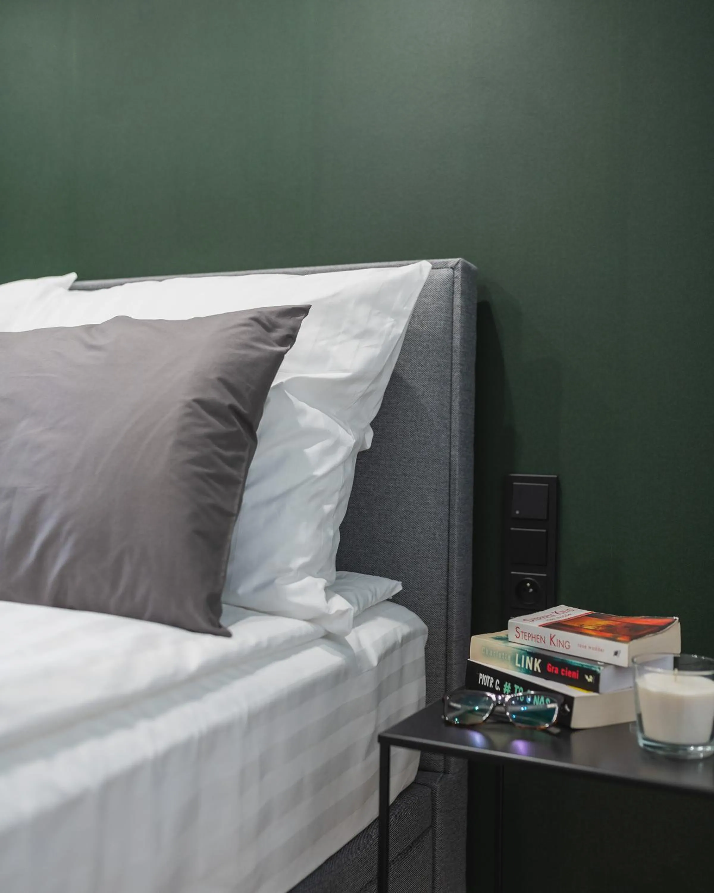 Bed in YourSecondFlat Grzybowska