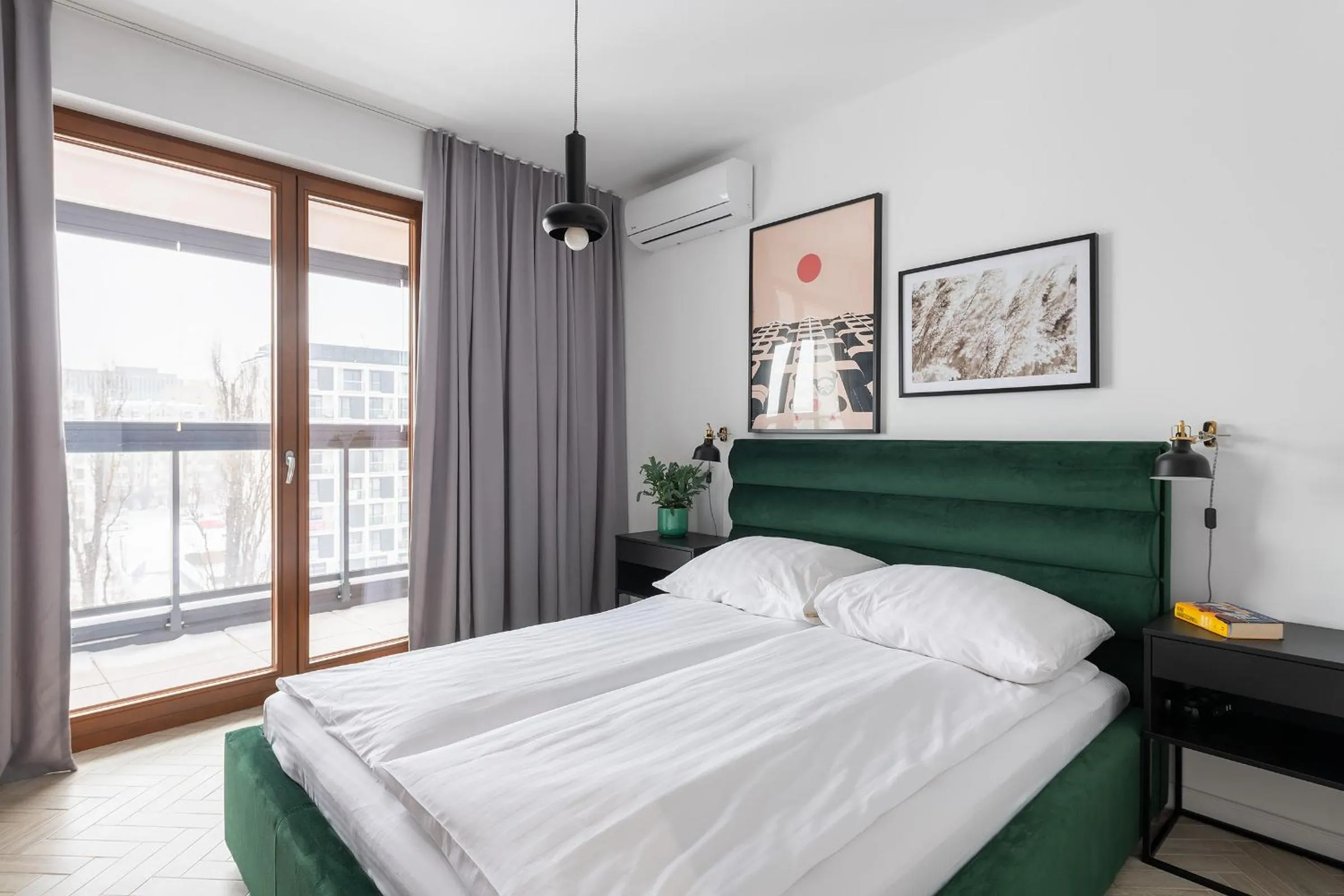 Bed in YourSecondFlat Grzybowska