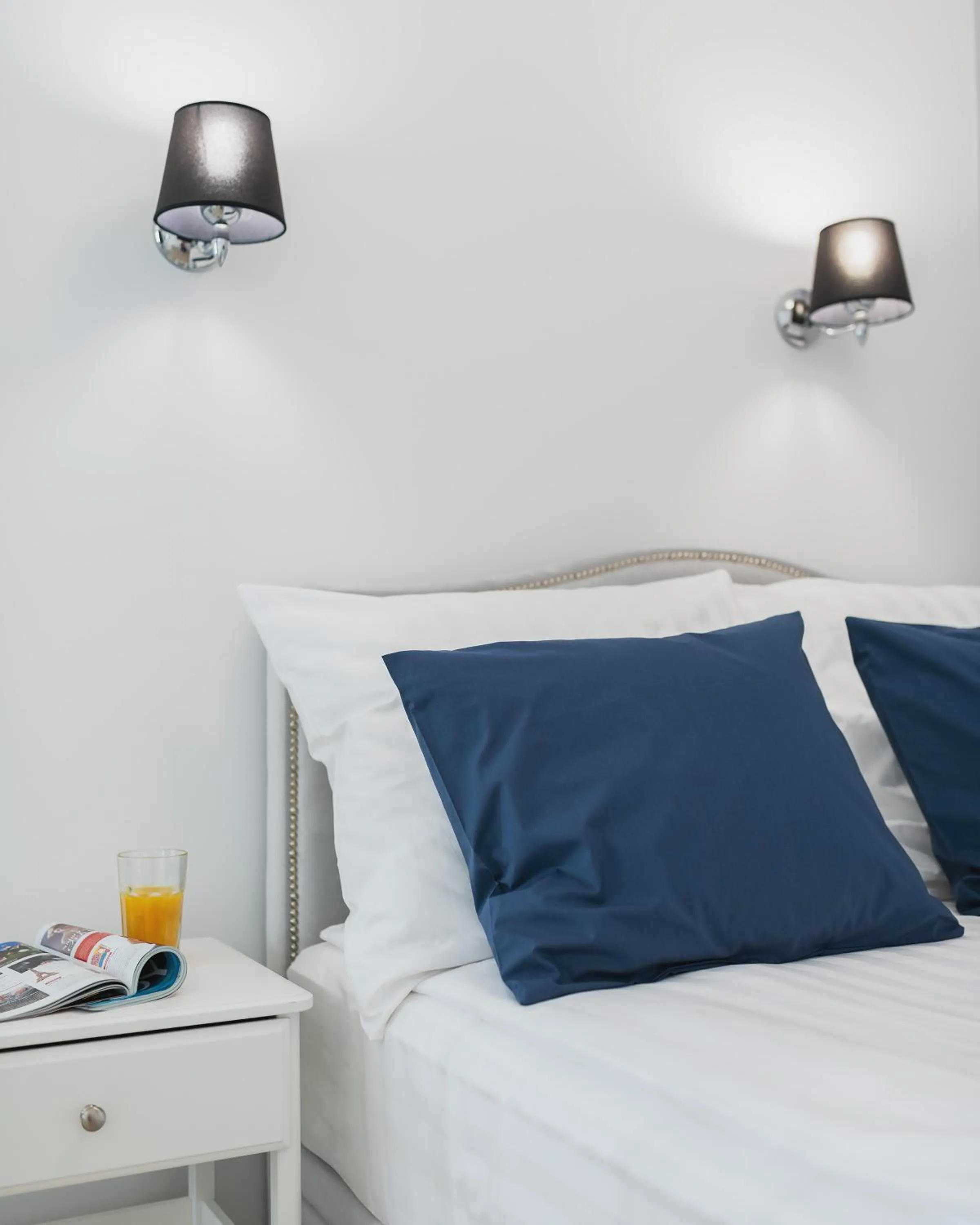 Bed in YourSecondFlat Grzybowska