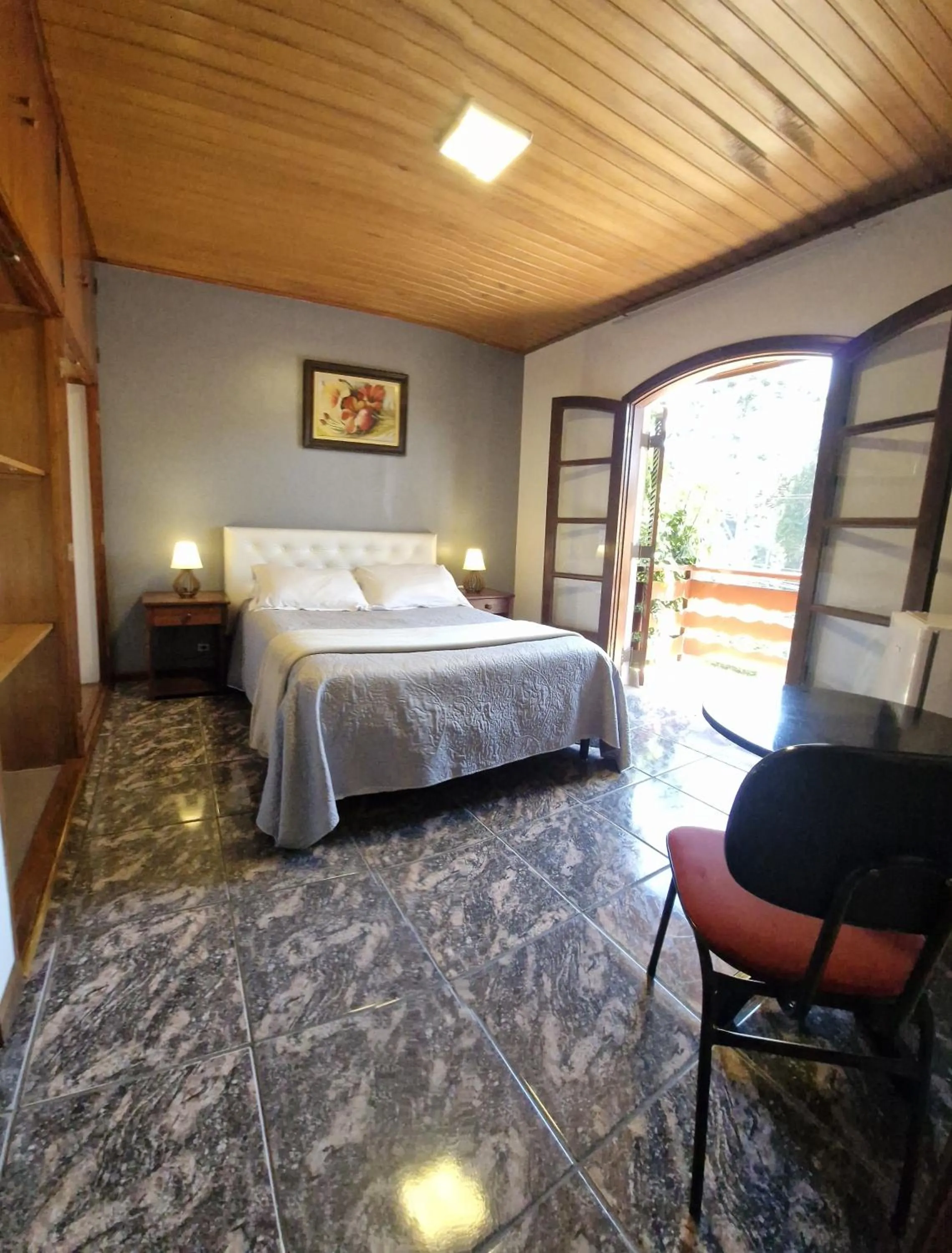 Photo of the whole room, Bed in Pousada da Lua