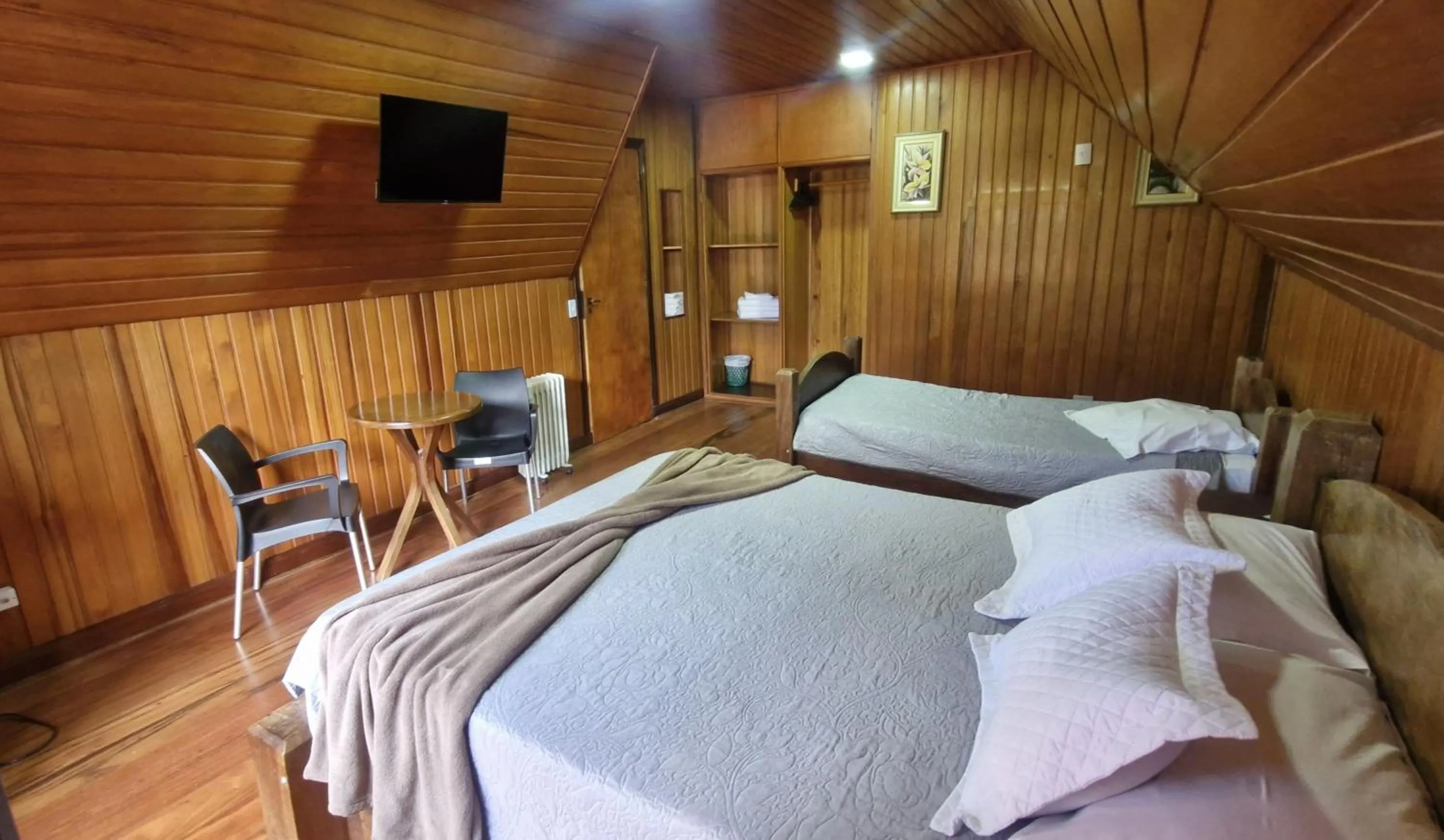 Photo of the whole room, Bed in Pousada da Lua