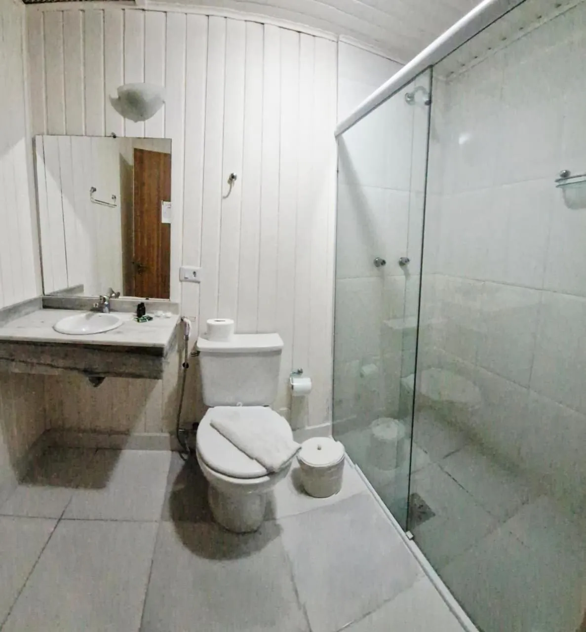 Shower in Pousada da Lua