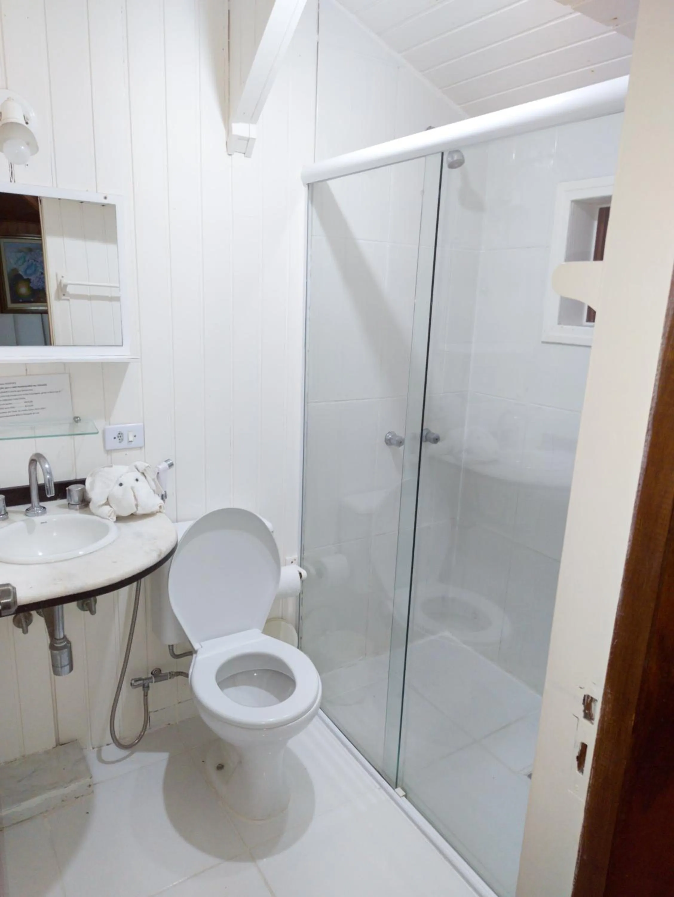 Shower in Pousada da Lua