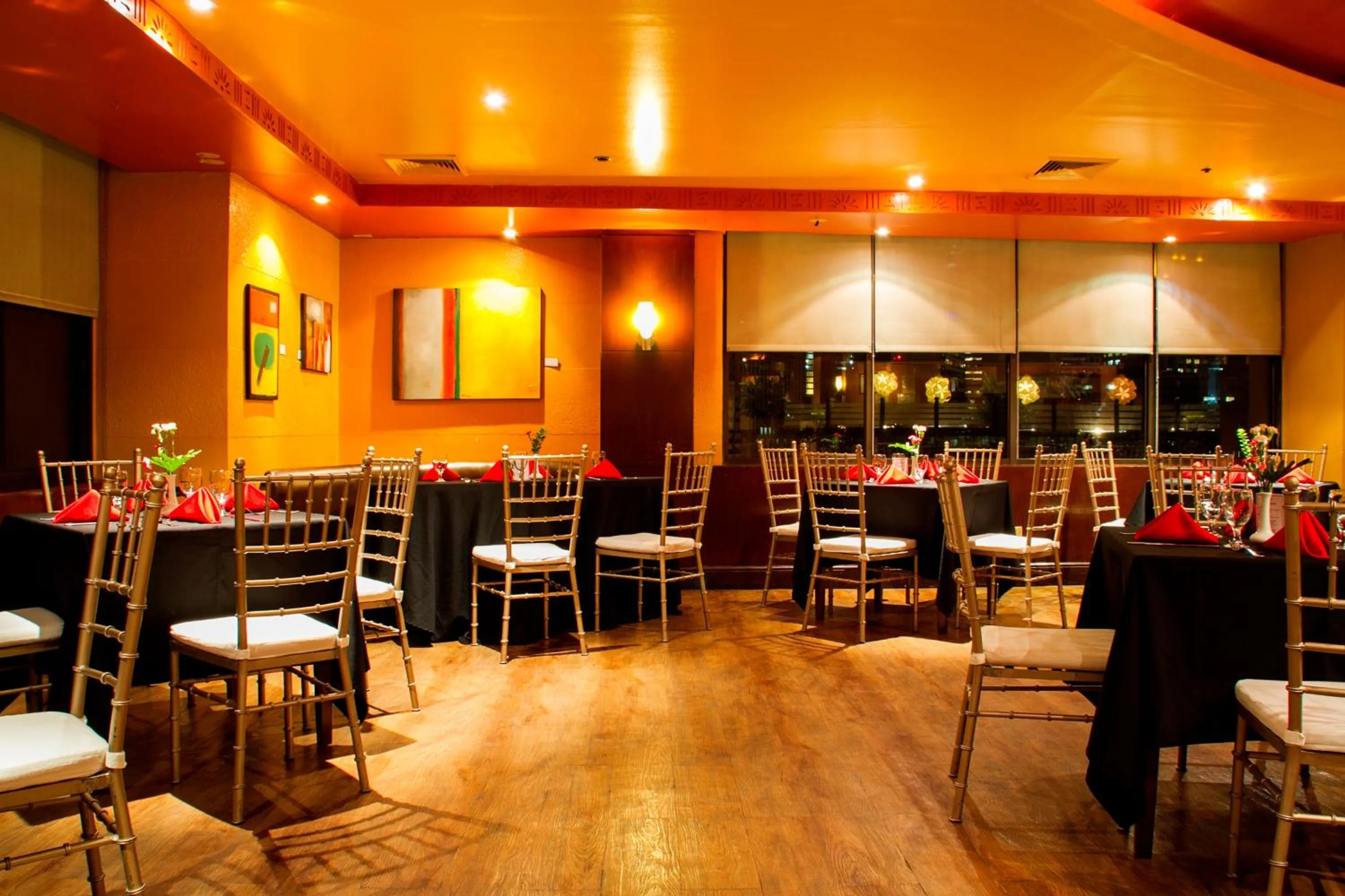 Restaurant/places to eat in AIM Conference Center