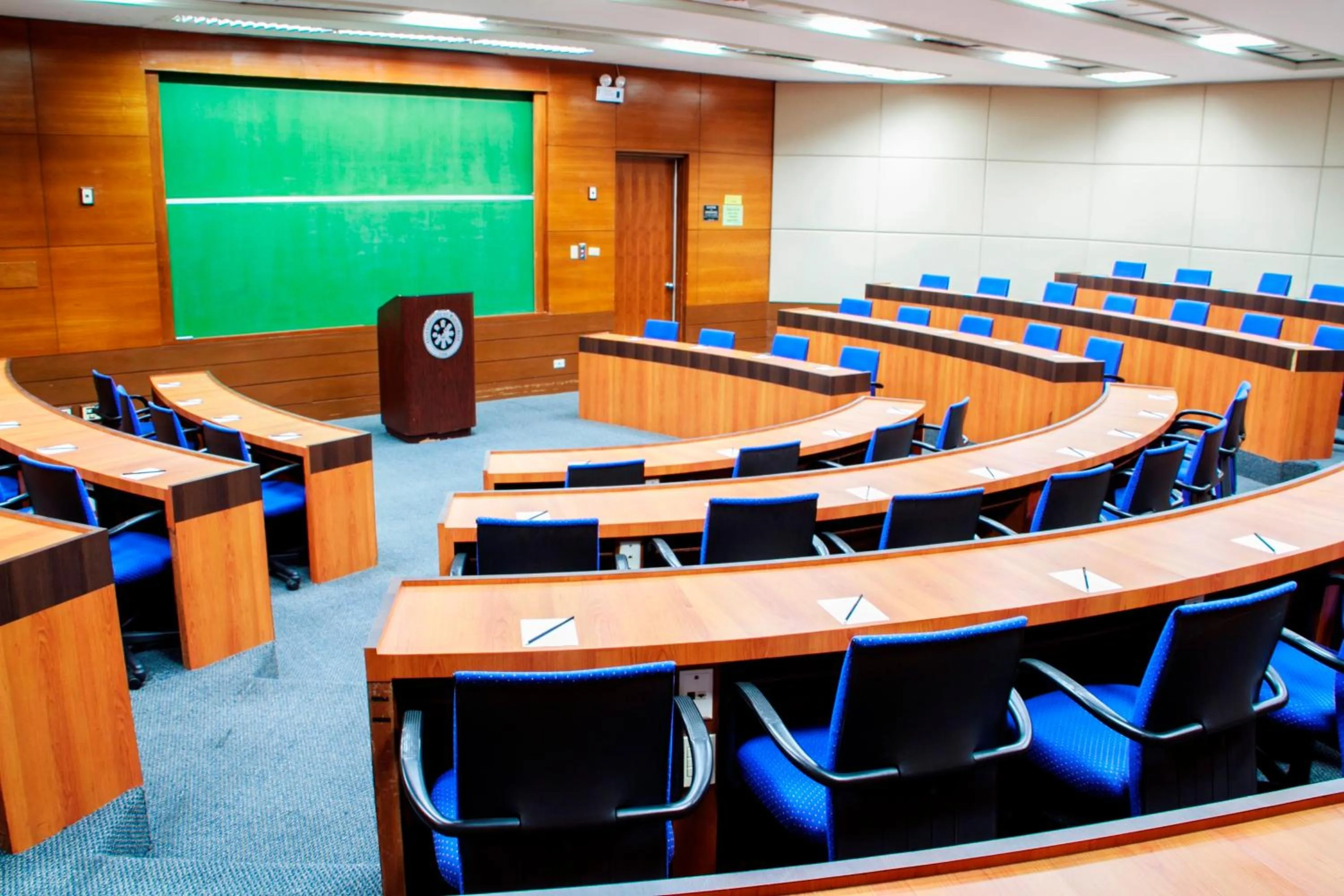 Business facilities in AIM Conference Center