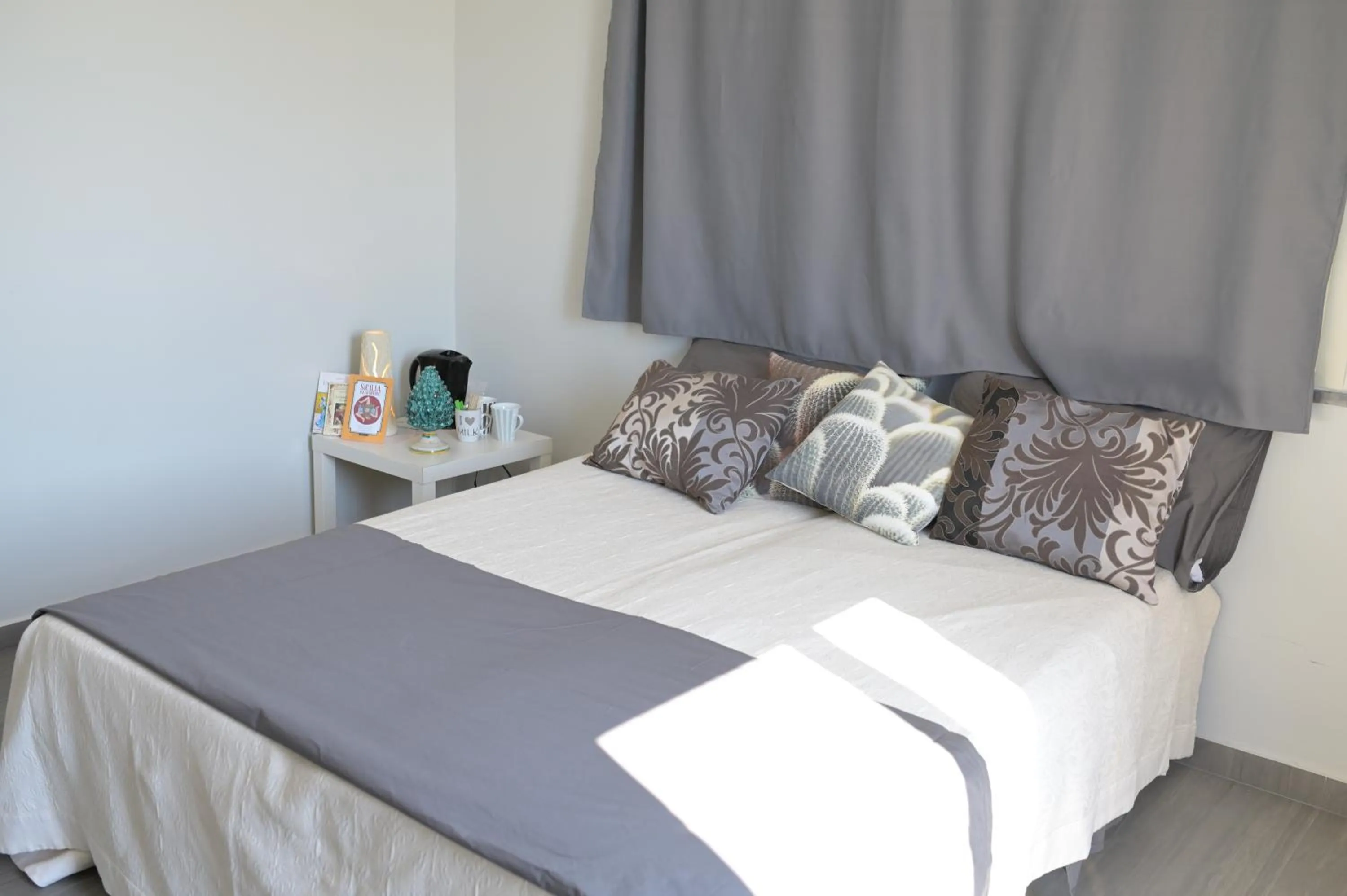 Bedroom, Bed in STANZINA DELLA BARONESSA