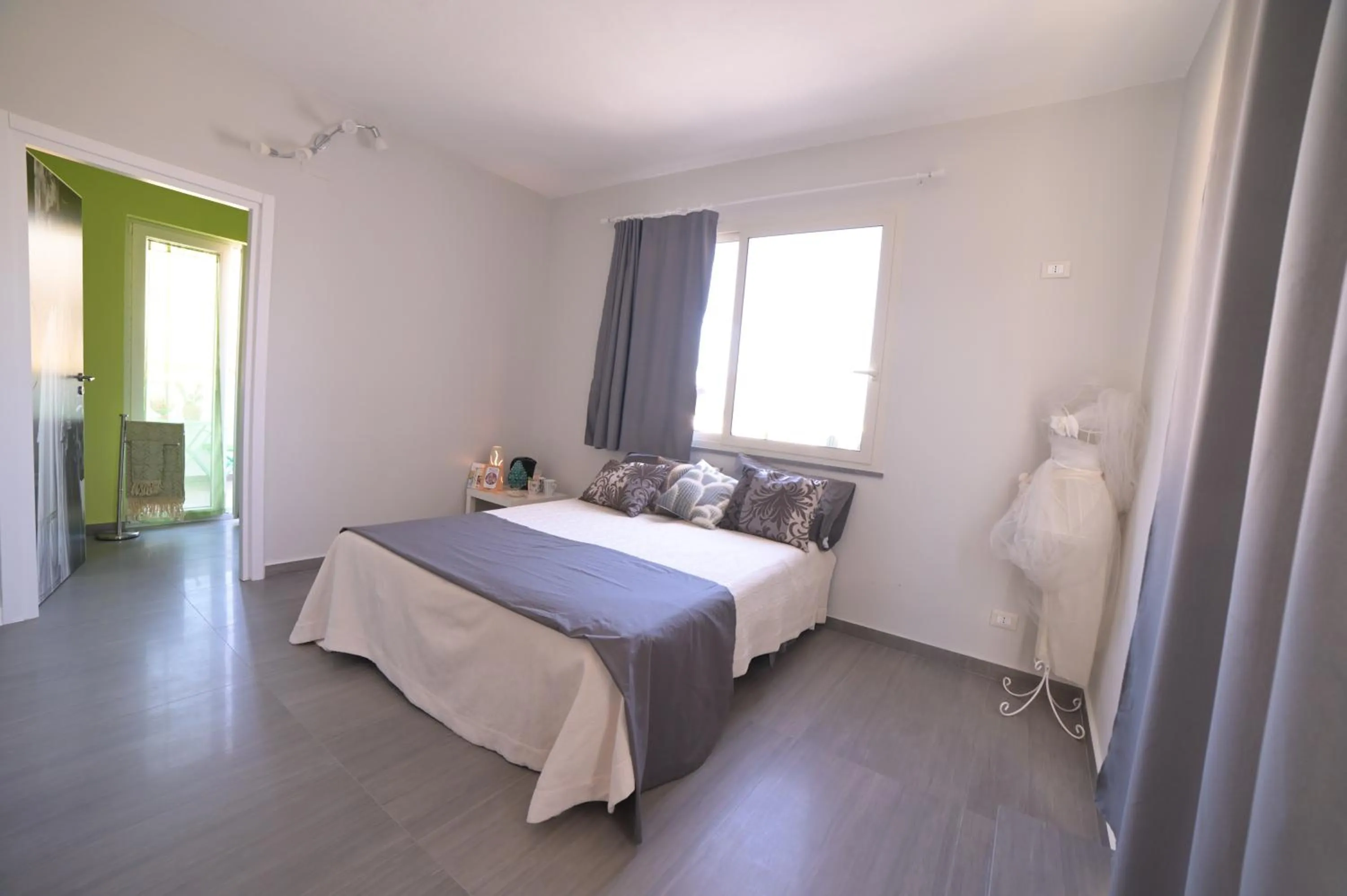 Photo of the whole room, Bed in STANZINA DELLA BARONESSA