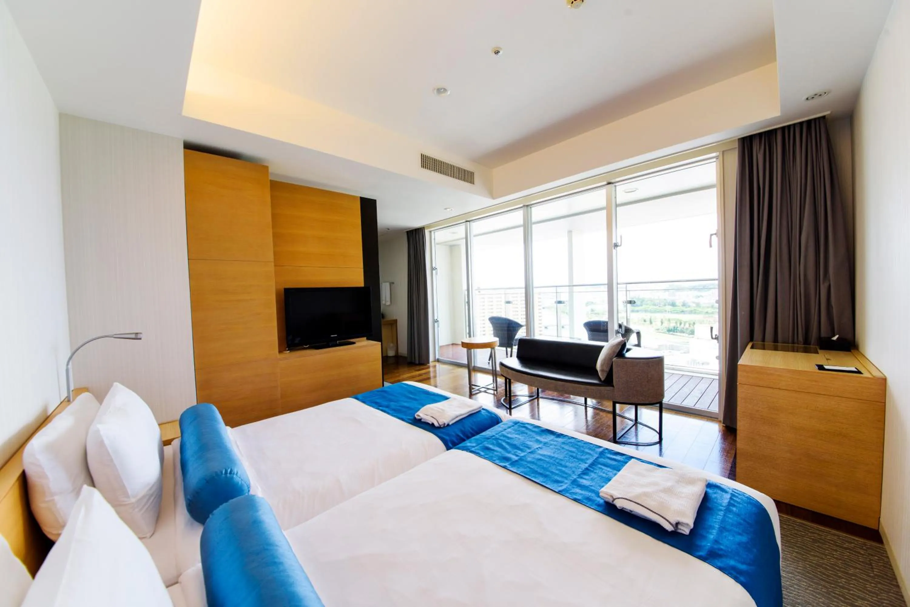 Bed in Naha Tokyu REI Hotel