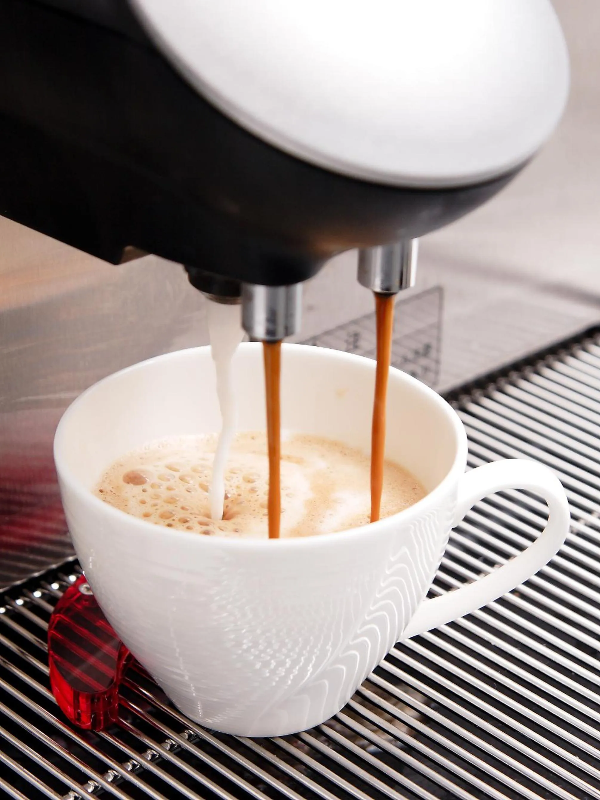 Communal lounge/ TV room in Naha Tokyu REI Hotel