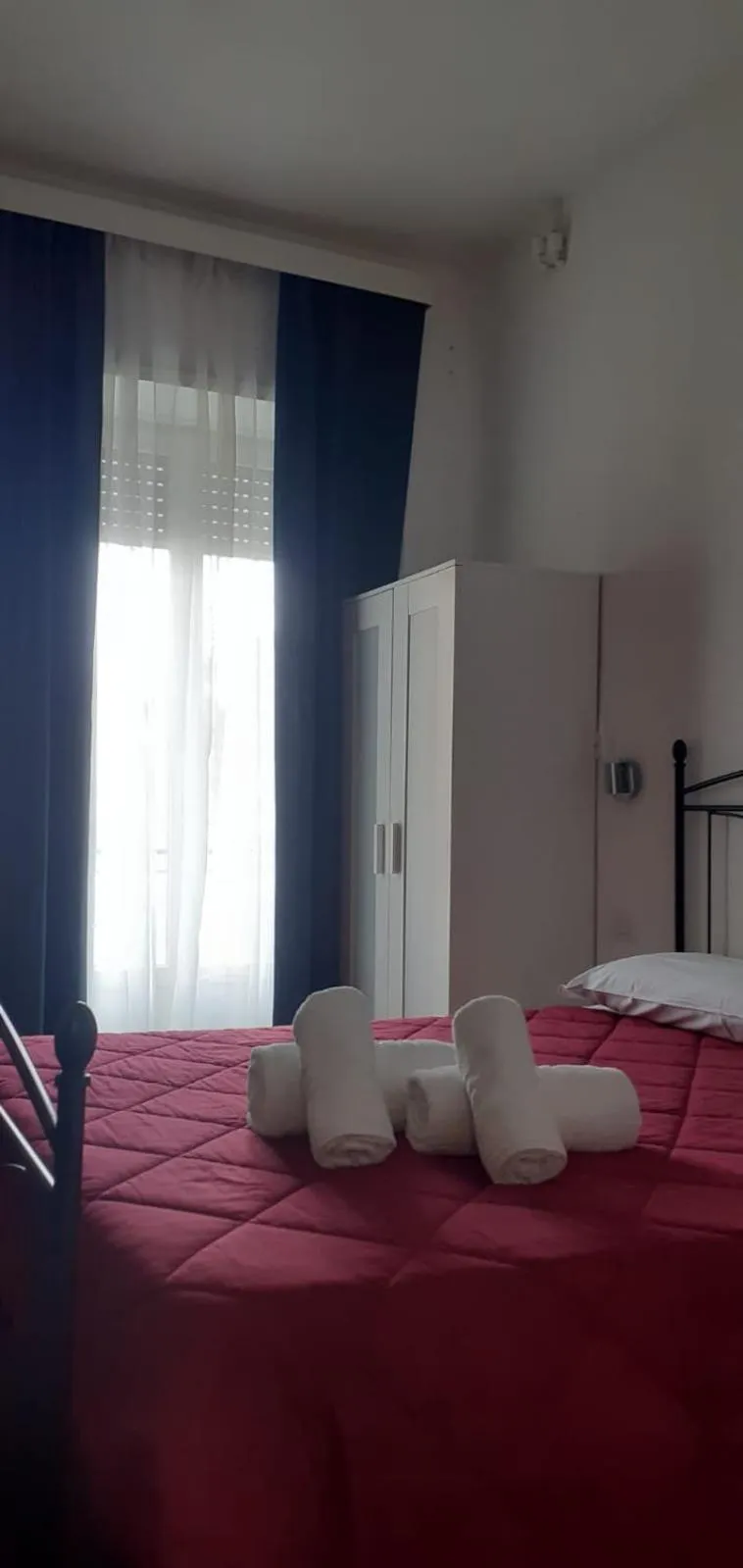 Bed in Domus Vatican Holiday's