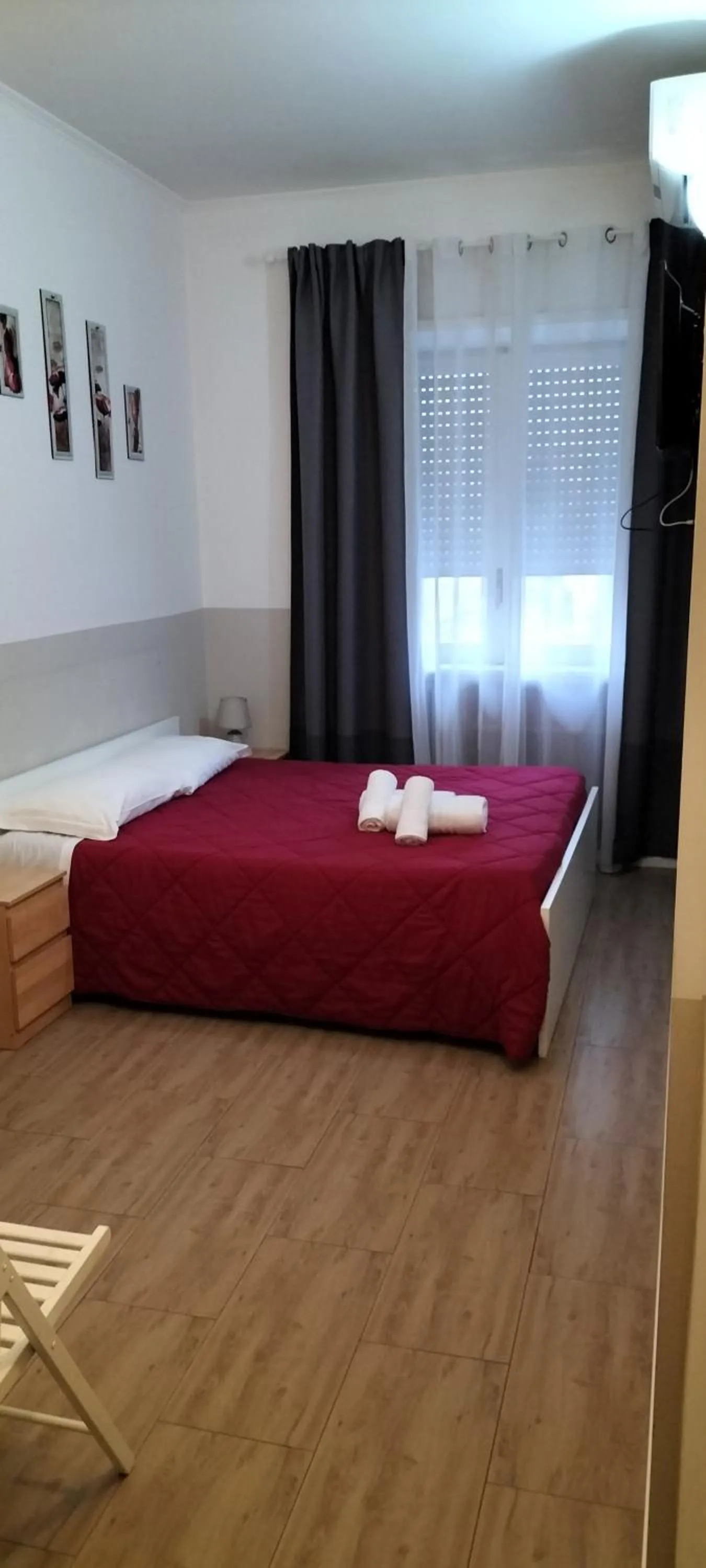 Bed in Domus Vatican Holiday's